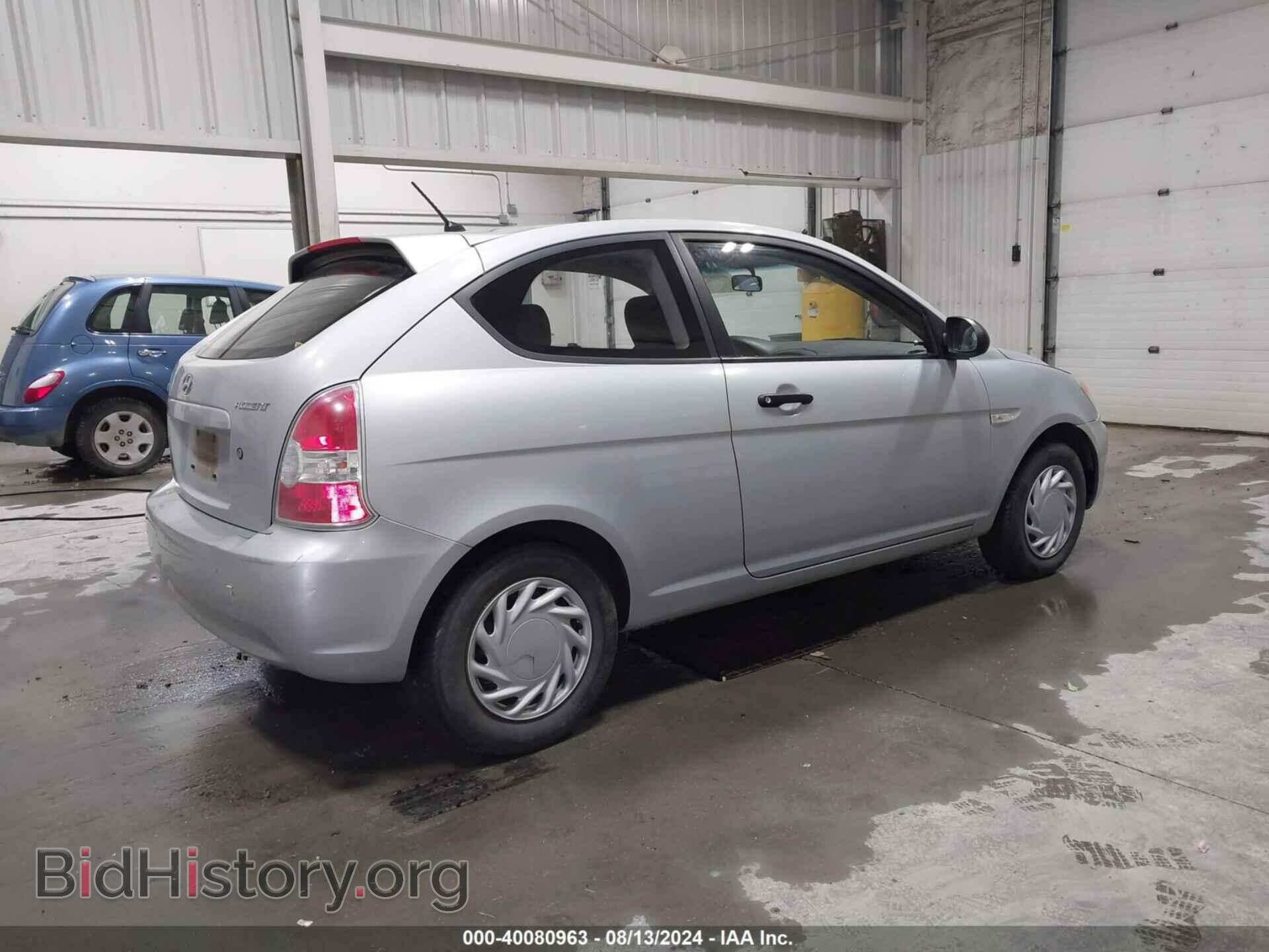 2007 HYUNDAI ACCENT - VIN: KMHCM36C57U032140 - Фото 4
