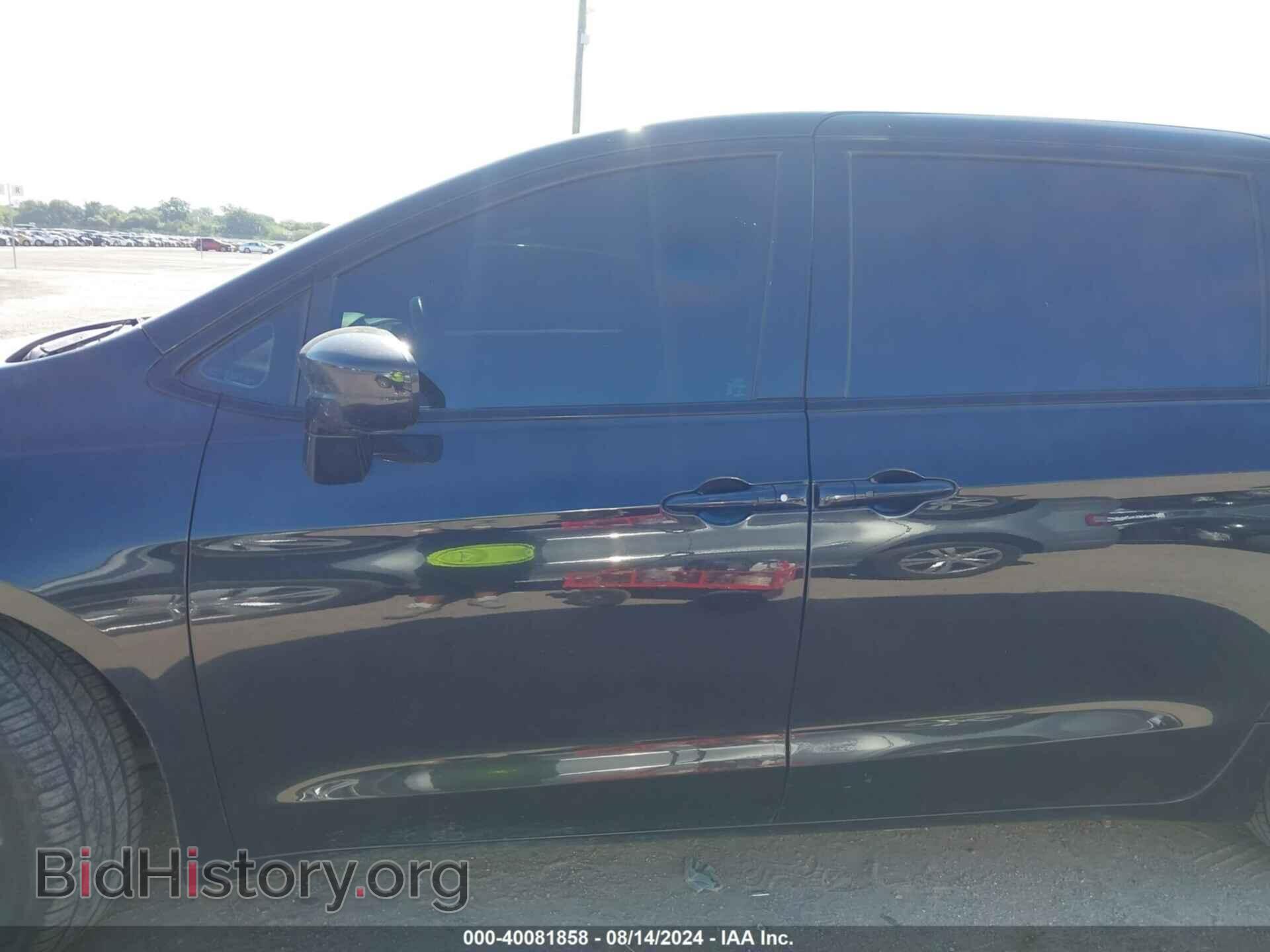 2018 CHRYSLER PACIFICA - VIN: 2C4RC1FG8JR357877 - Фото 14