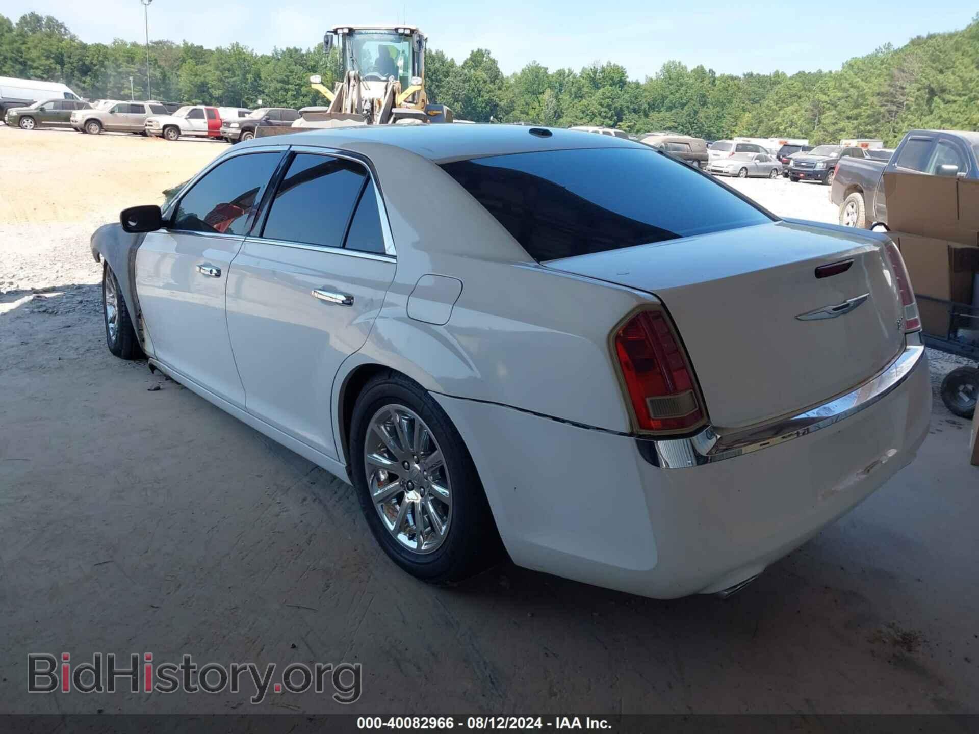2011 CHRYSLER 300 - VIN: 2C3CA5CG9BH580657 - Фото 3
