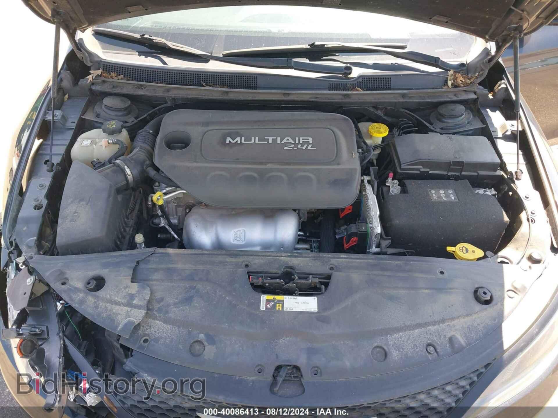 2016 CHRYSLER 200 - VIN: 1C3CCCBB2GN185089 - Фото 10