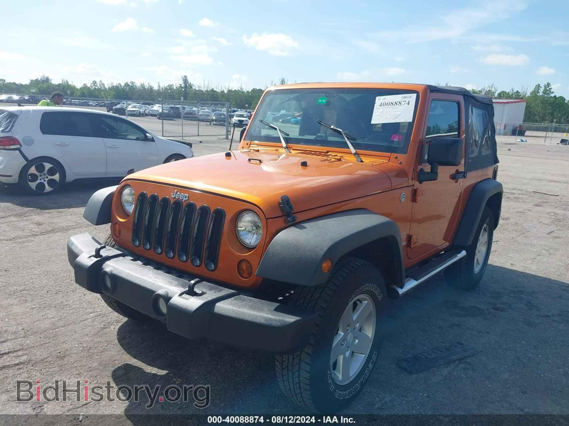 2011 JEEP WRANGLER - VIN: 1J4AA2D13BL577651 - Фото 2