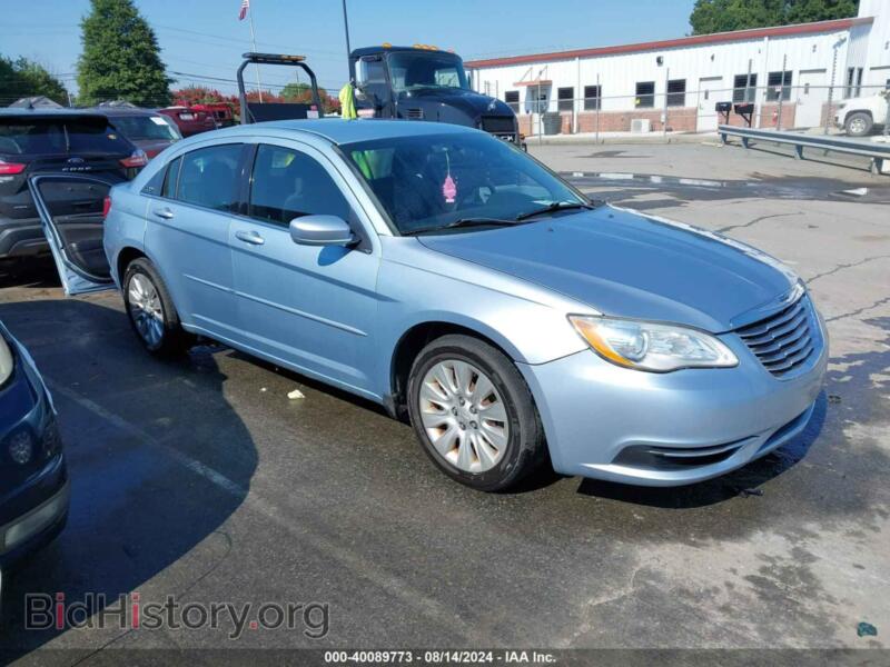 2013 Chrysler 200 LX (VIN 1C3CCBAB7DN611527) — фото 1 из 16, IAAI, повреждение: левый бок