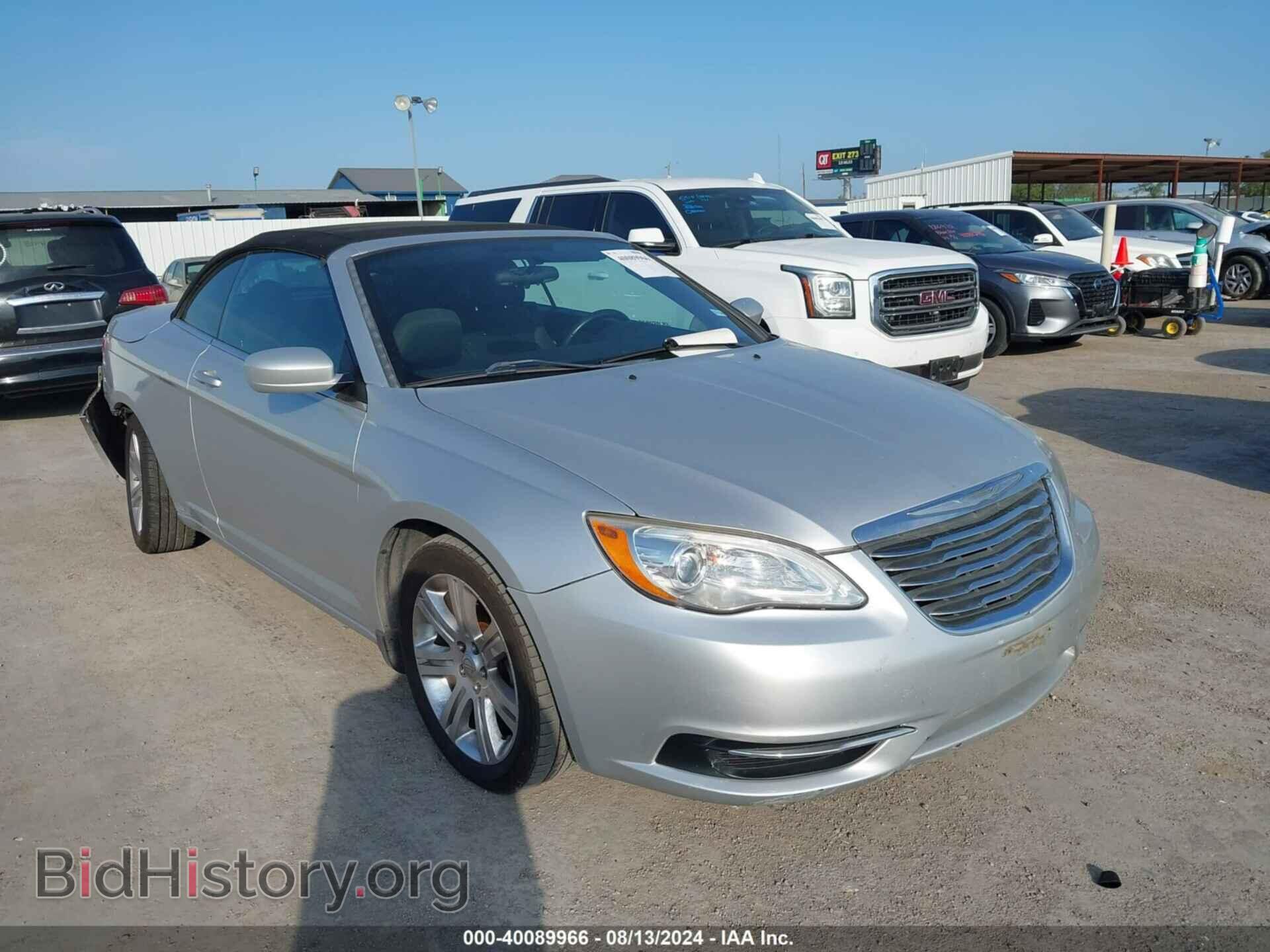 Фотография 1C3BC2EGXBN620530 - CHRYSLER 200 2011