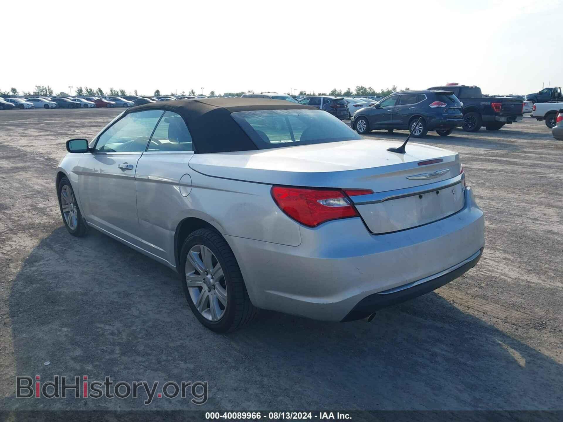 2011 CHRYSLER 200 - VIN: 1C3BC2EGXBN620530 - Фото 3