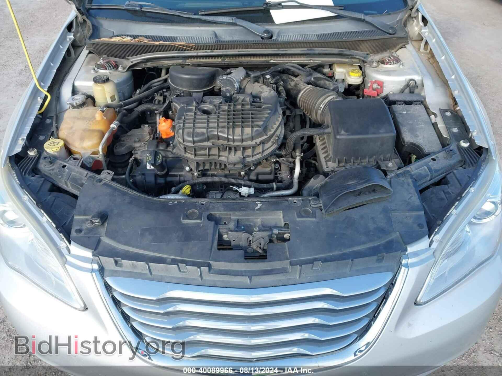 2011 CHRYSLER 200 - VIN: 1C3BC2EGXBN620530 - Фото 10