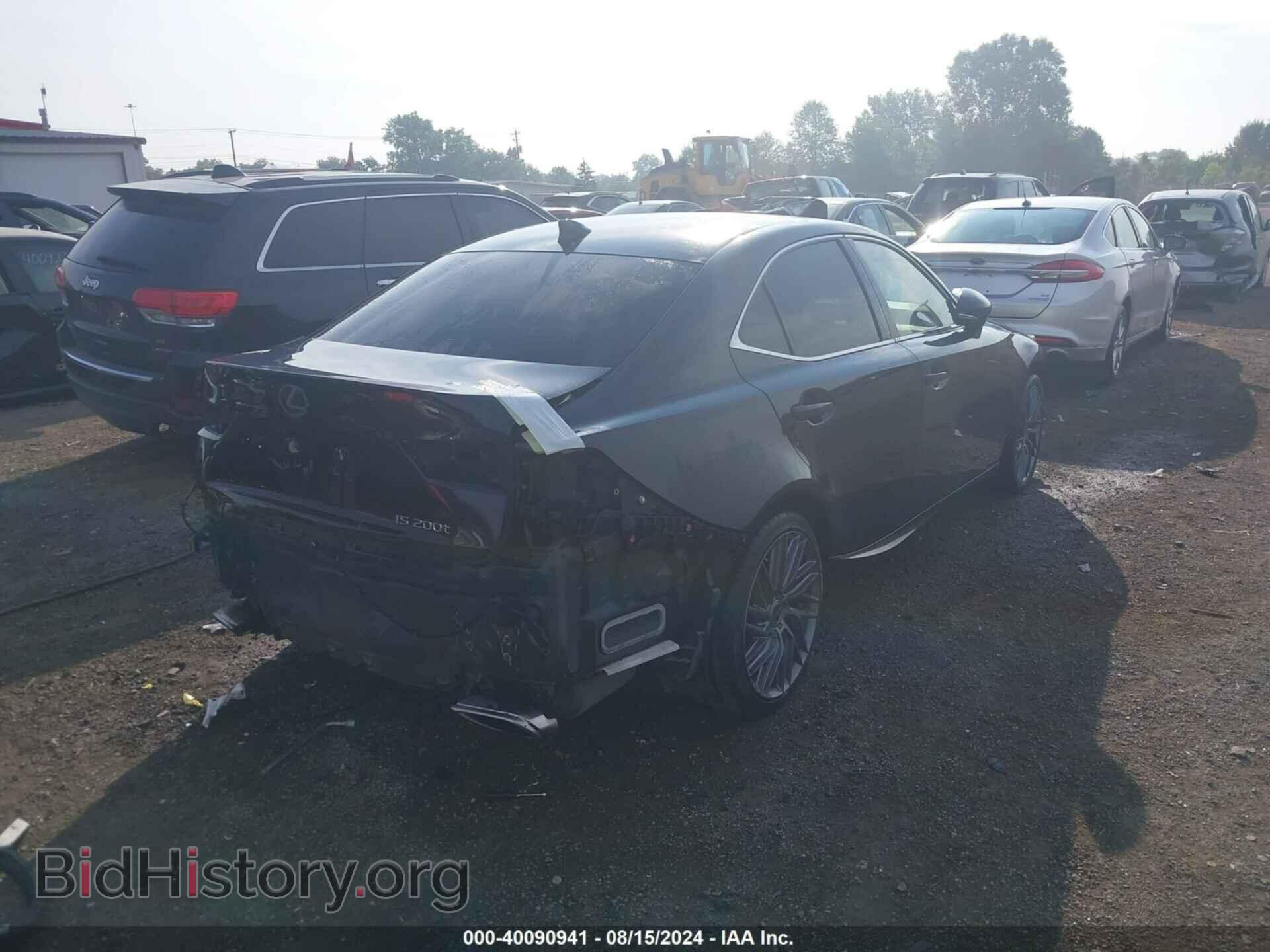2017 LEXUS IS 200T - VIN: JTHBA1D29H5055325 - Фото 4