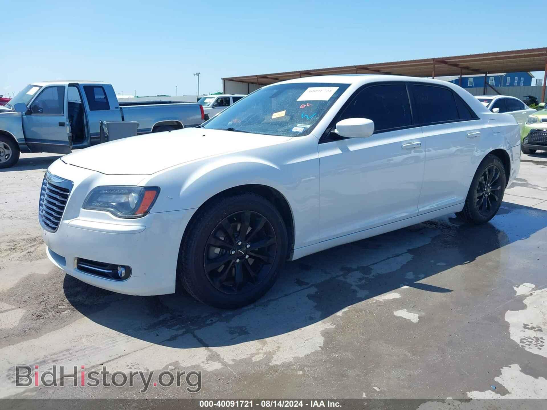 2014 CHRYSLER 300 - VIN: 2C3CCAGG9EH287780 - Фото 2