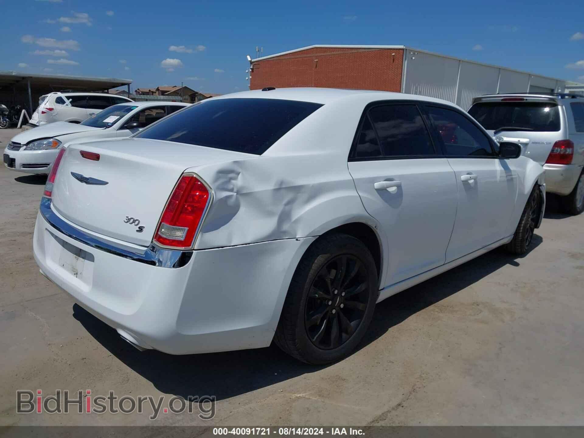 2014 CHRYSLER 300 - VIN: 2C3CCAGG9EH287780 - Фото 18