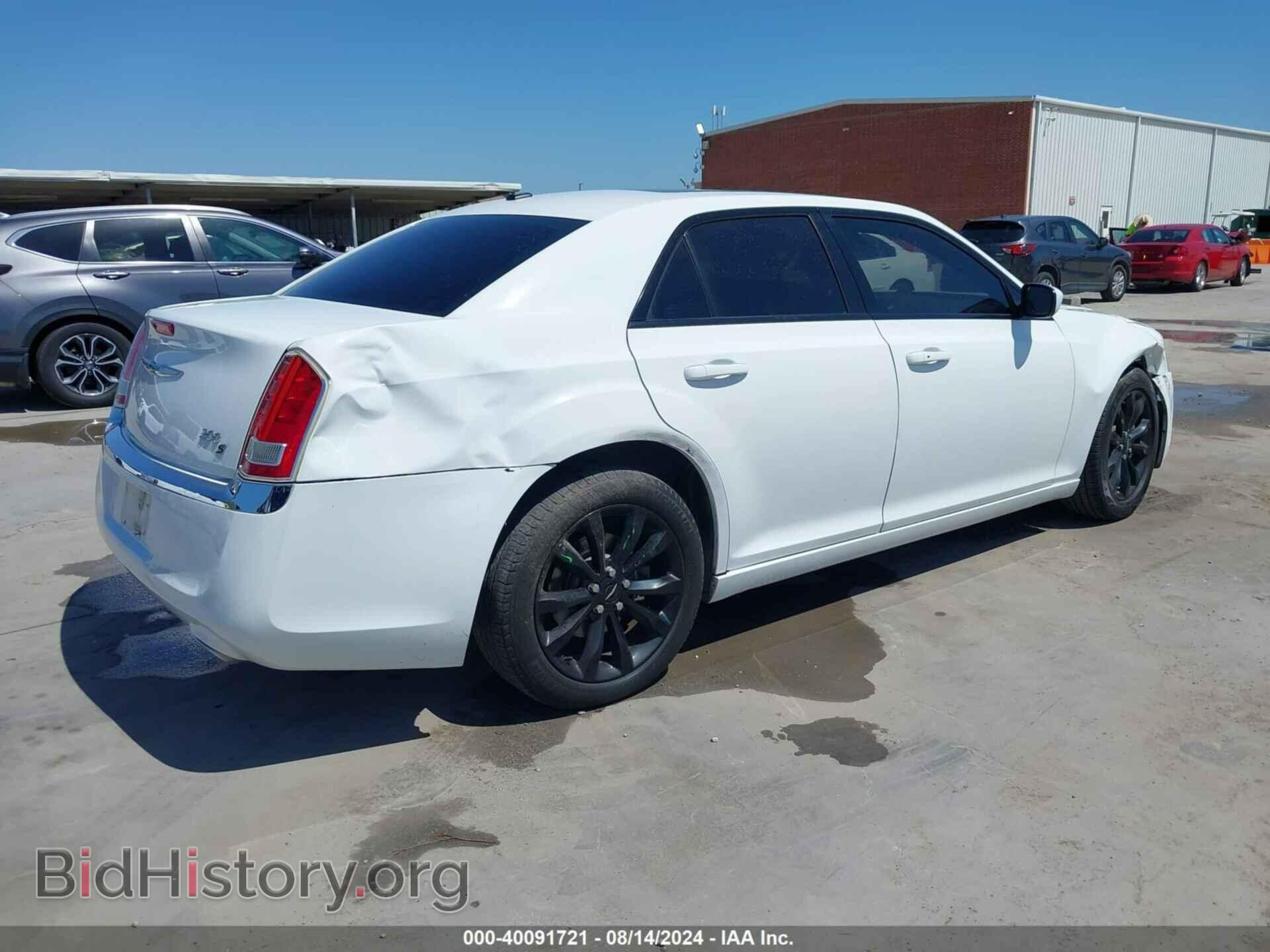 2014 CHRYSLER 300 - VIN: 2C3CCAGG9EH287780 - Фото 4