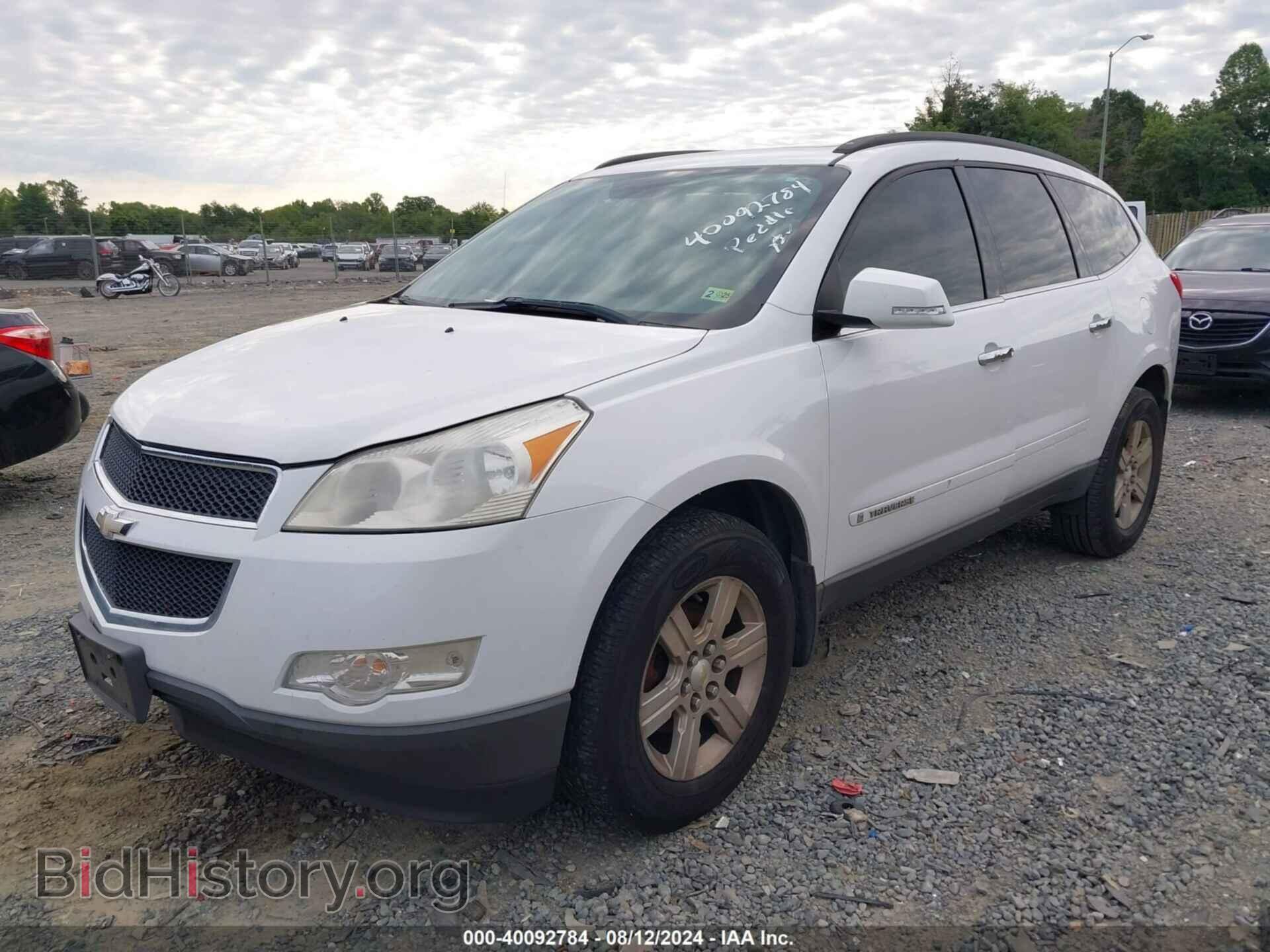 2009 CHEVROLET TRAVERSE - VIN: 1GNER23D29S106304 - Фото 2
