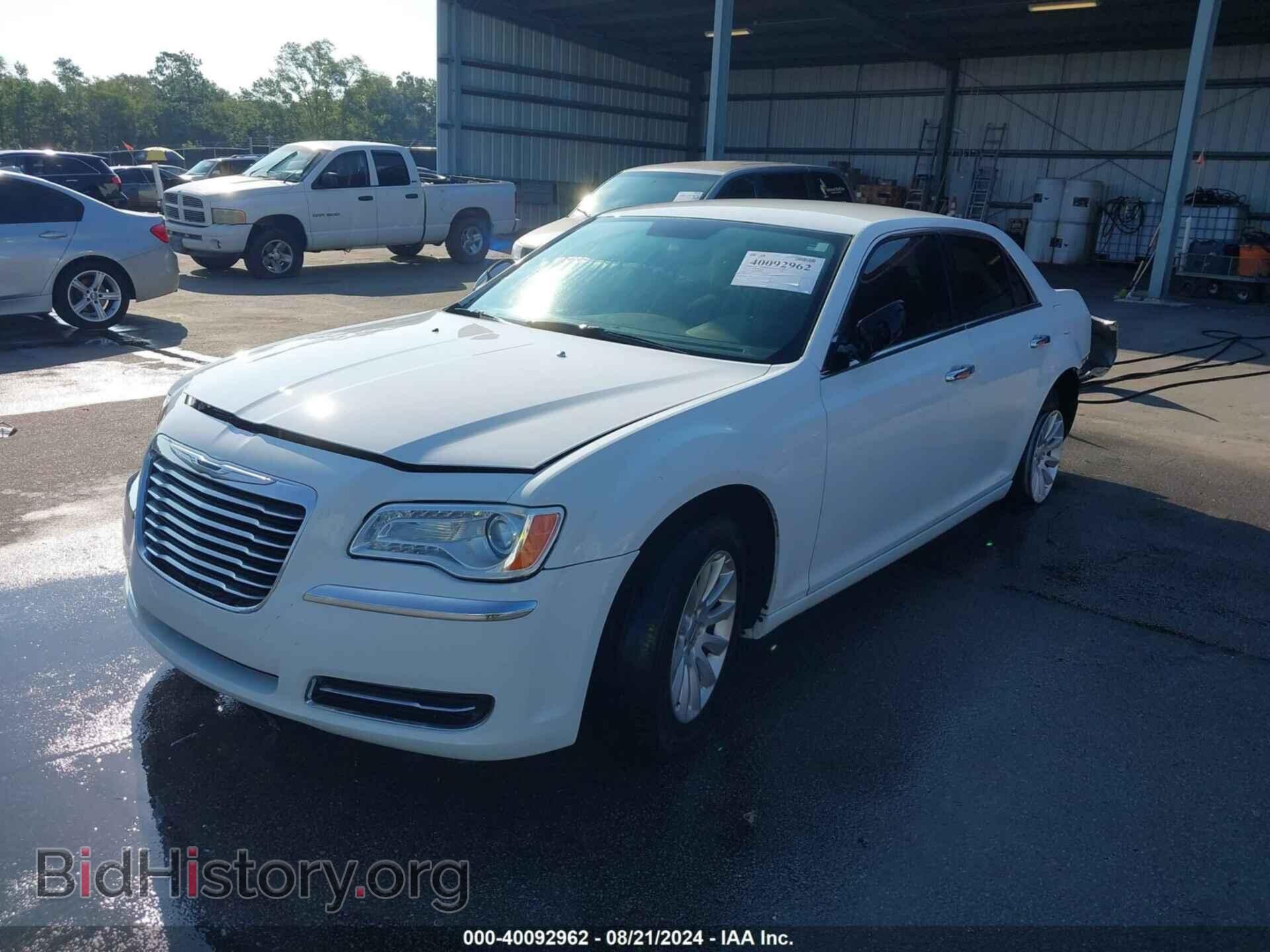 2012 CHRYSLER 300 - VIN: 2C3CCAAG0CH243320 - Фото 2