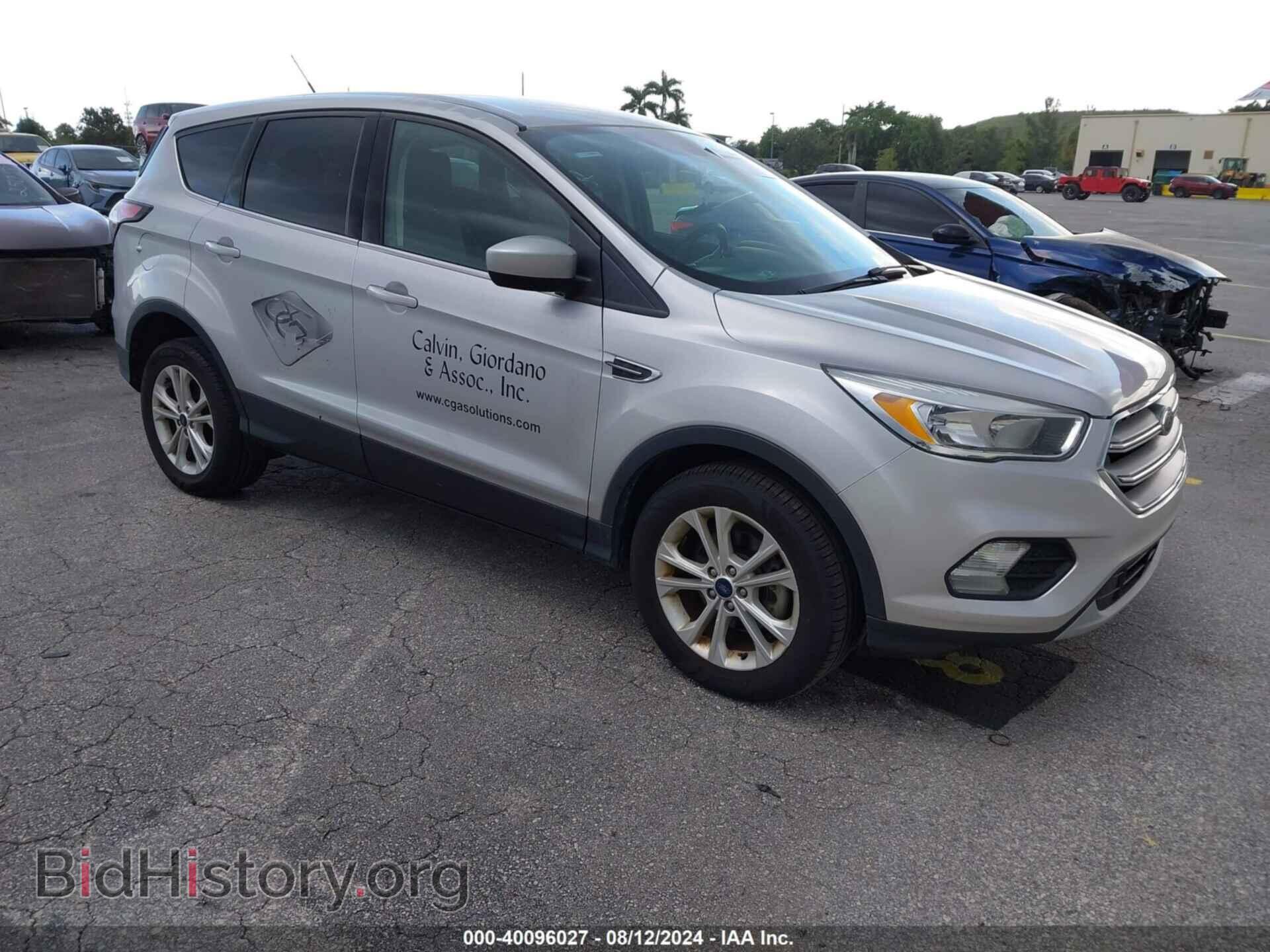 Фотография 1FMCU0GD3HUE30213 - FORD ESCAPE 2017