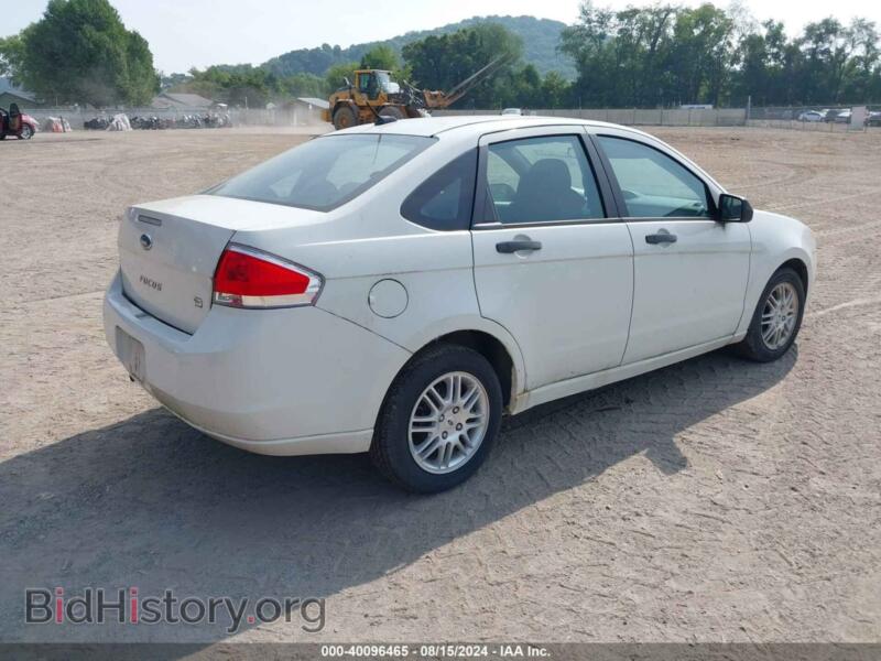 2011 Ford FOCUS (VIN 1FAHP3FNXBW122258) — photo 4 of 11