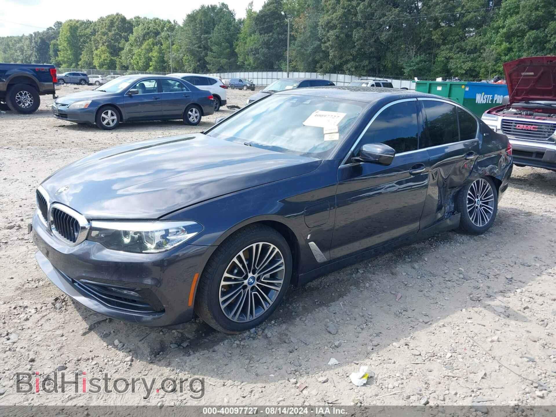 2018 BMW 530E - VIN: WBAJA9C50JB253044 - Фото 2