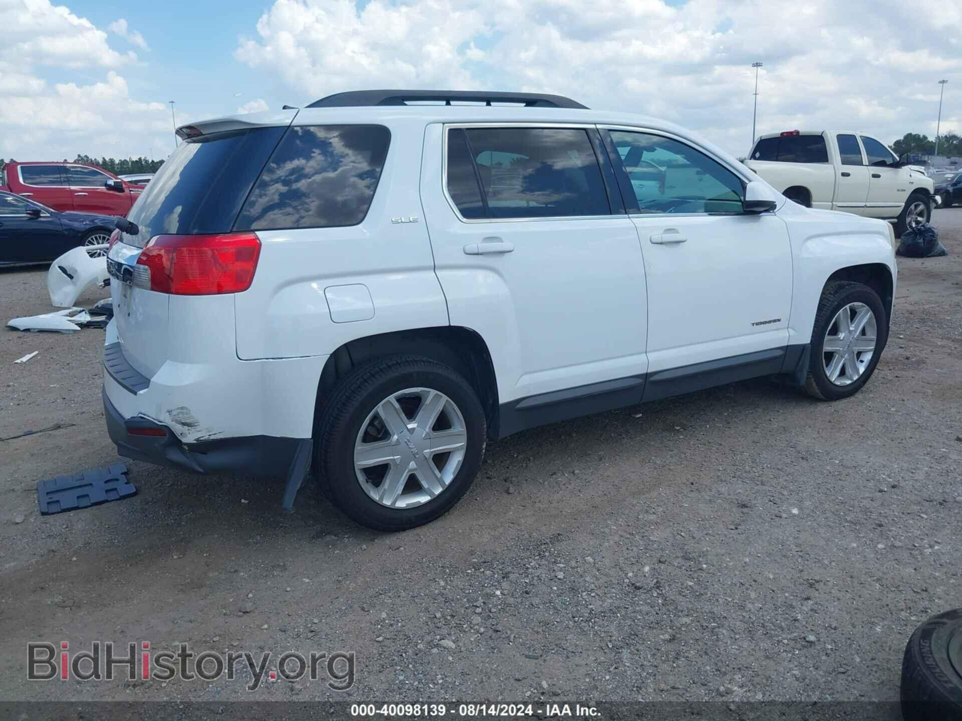 2011 GMC TERRAIN - VIN: 2CTALSEC1B6438745 - Photo 4