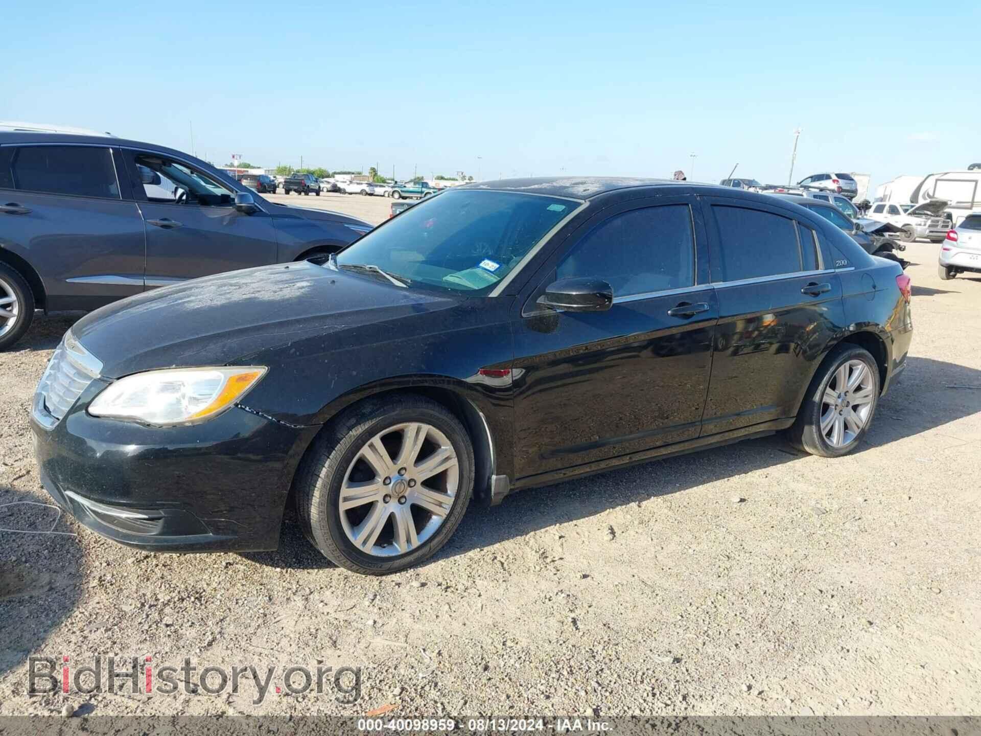 2012 CHRYSLER 200 - VIN: 1C3CCBBBXCN226900 - Фото 2