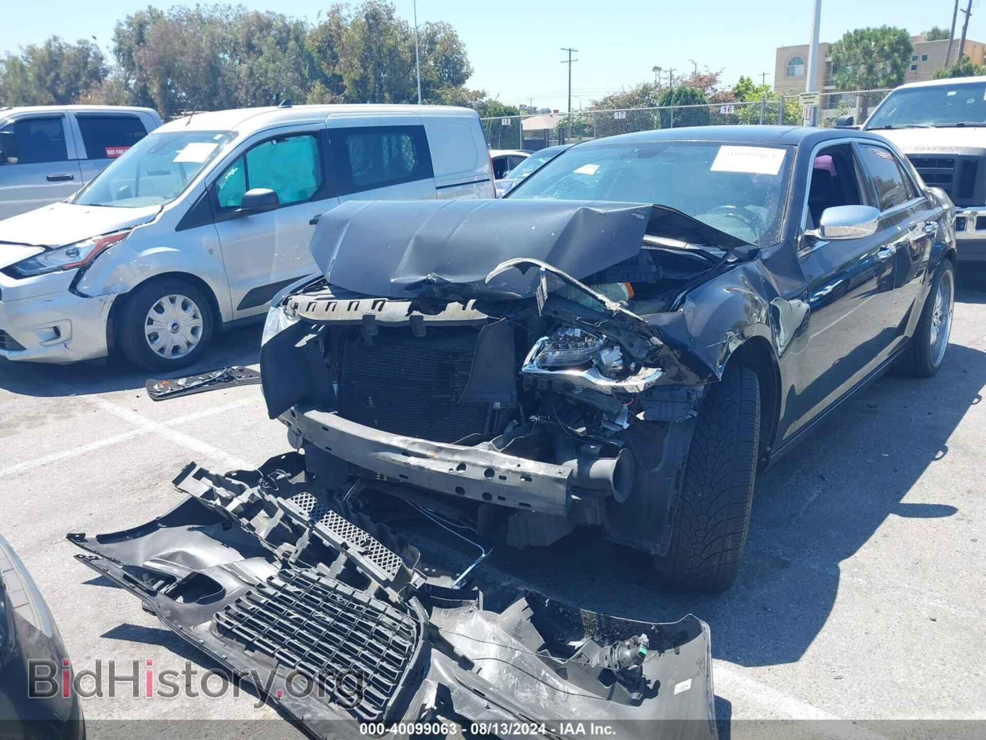 2011 CHRYSLER 300 - VIN: 2C3CA5CG2BH523605 - Фото 2