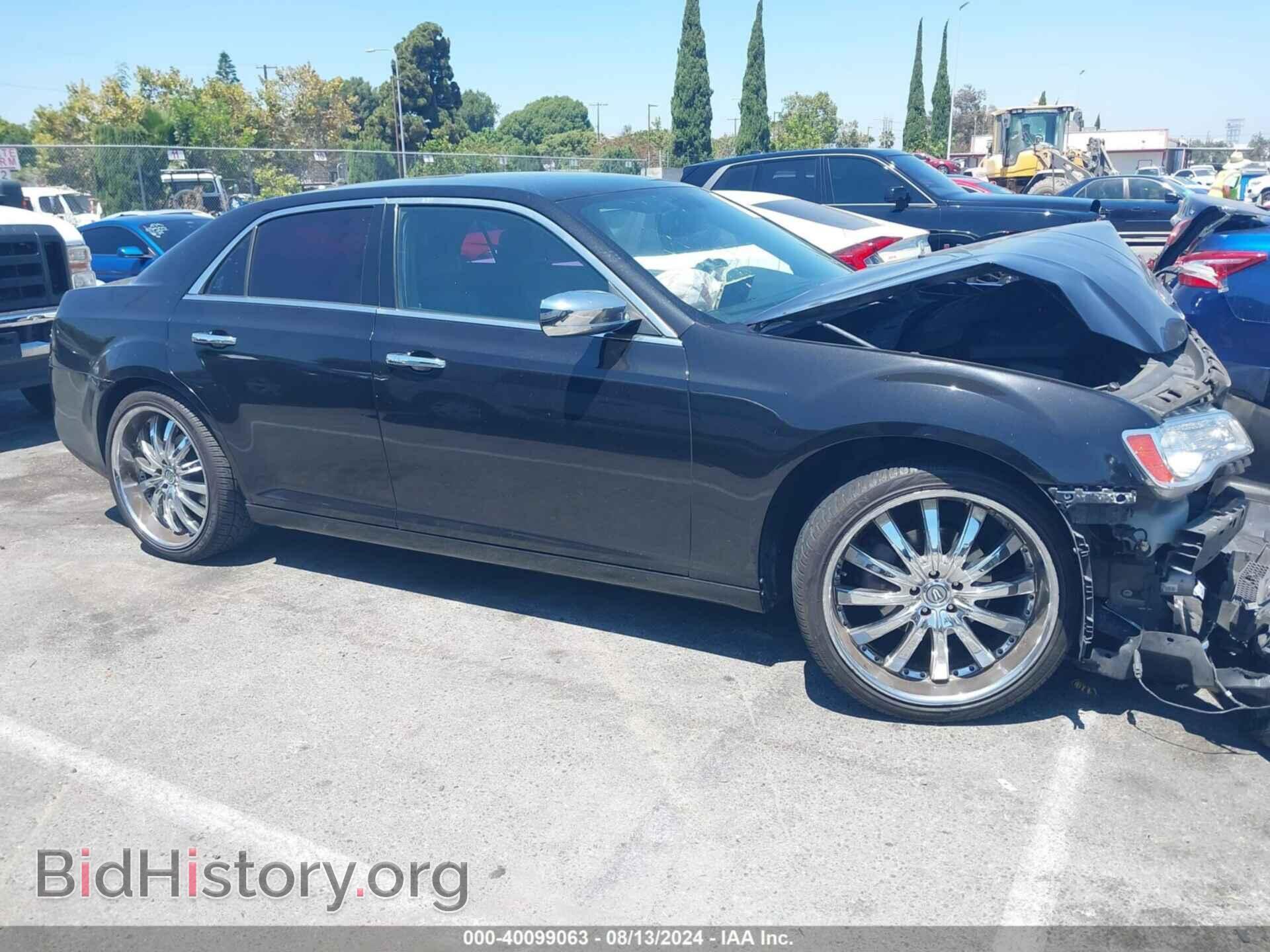 2011 CHRYSLER 300 - VIN: 2C3CA5CG2BH523605 - Фото 13