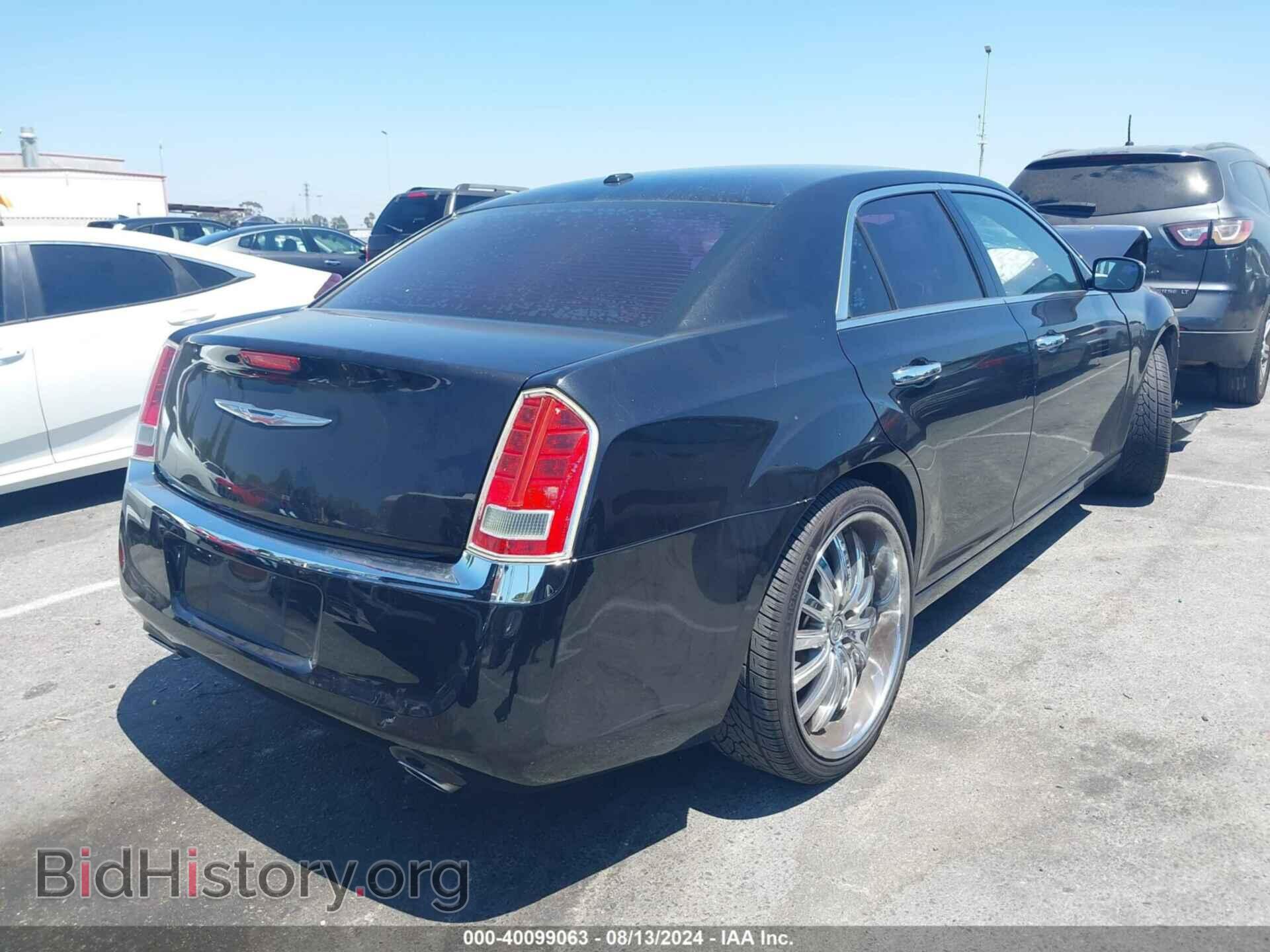 2011 CHRYSLER 300 - VIN: 2C3CA5CG2BH523605 - Фото 4