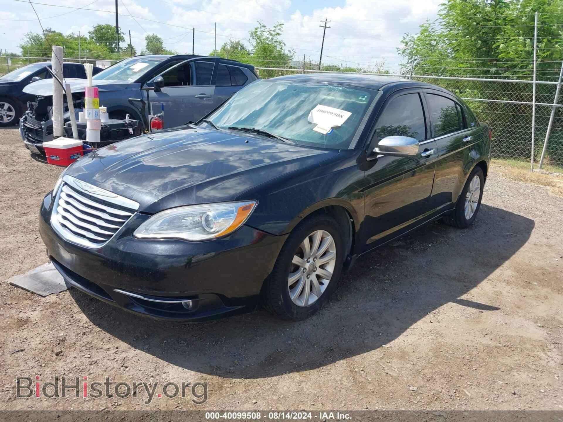 2013 CHRYSLER 200 - VIN: 1C3CCBCG6DN527580 - Фото 2