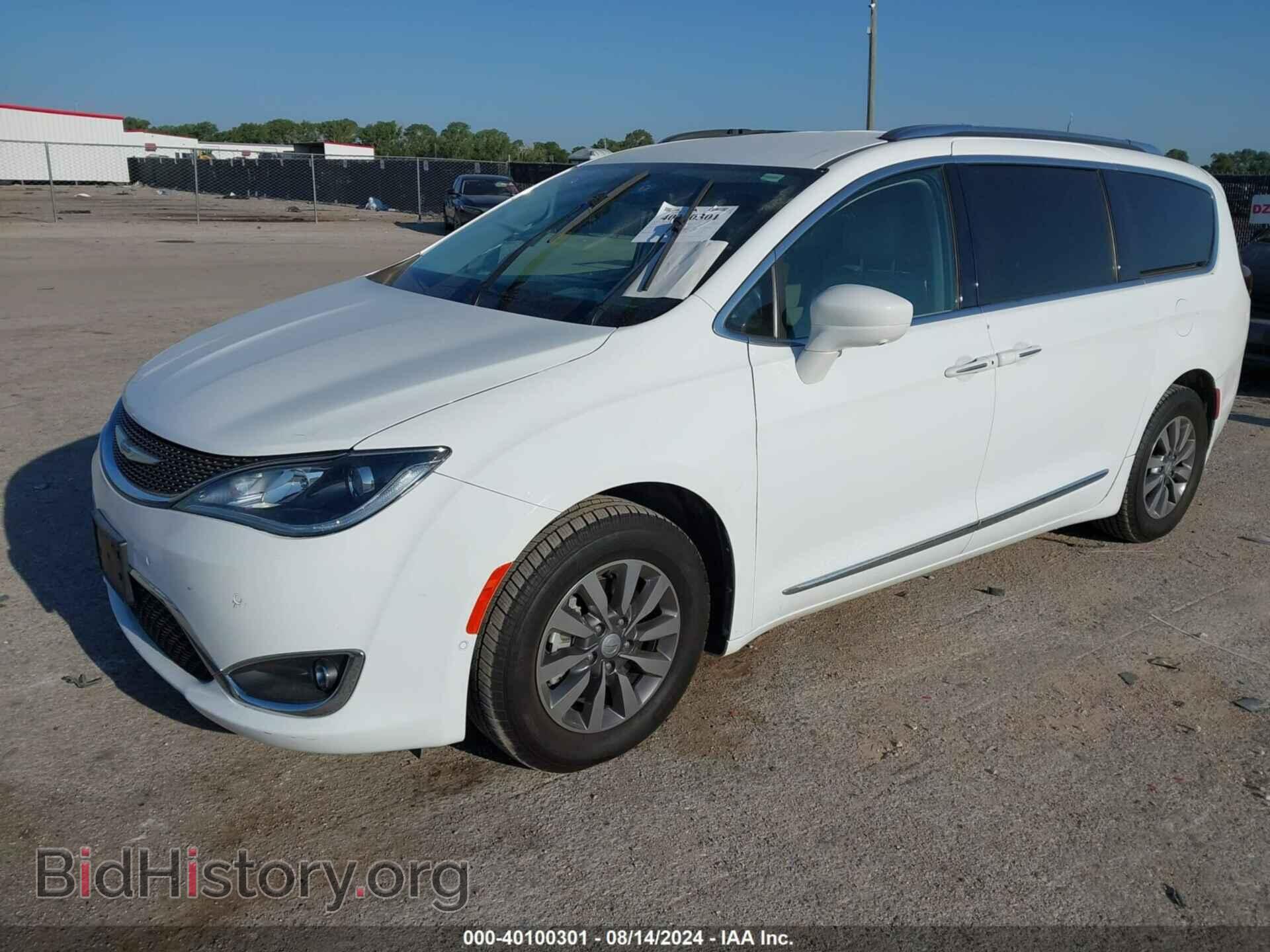 2019 CHRYSLER PACIFICA - VIN: 2C4RC1EG0KR667833 - Фото 2