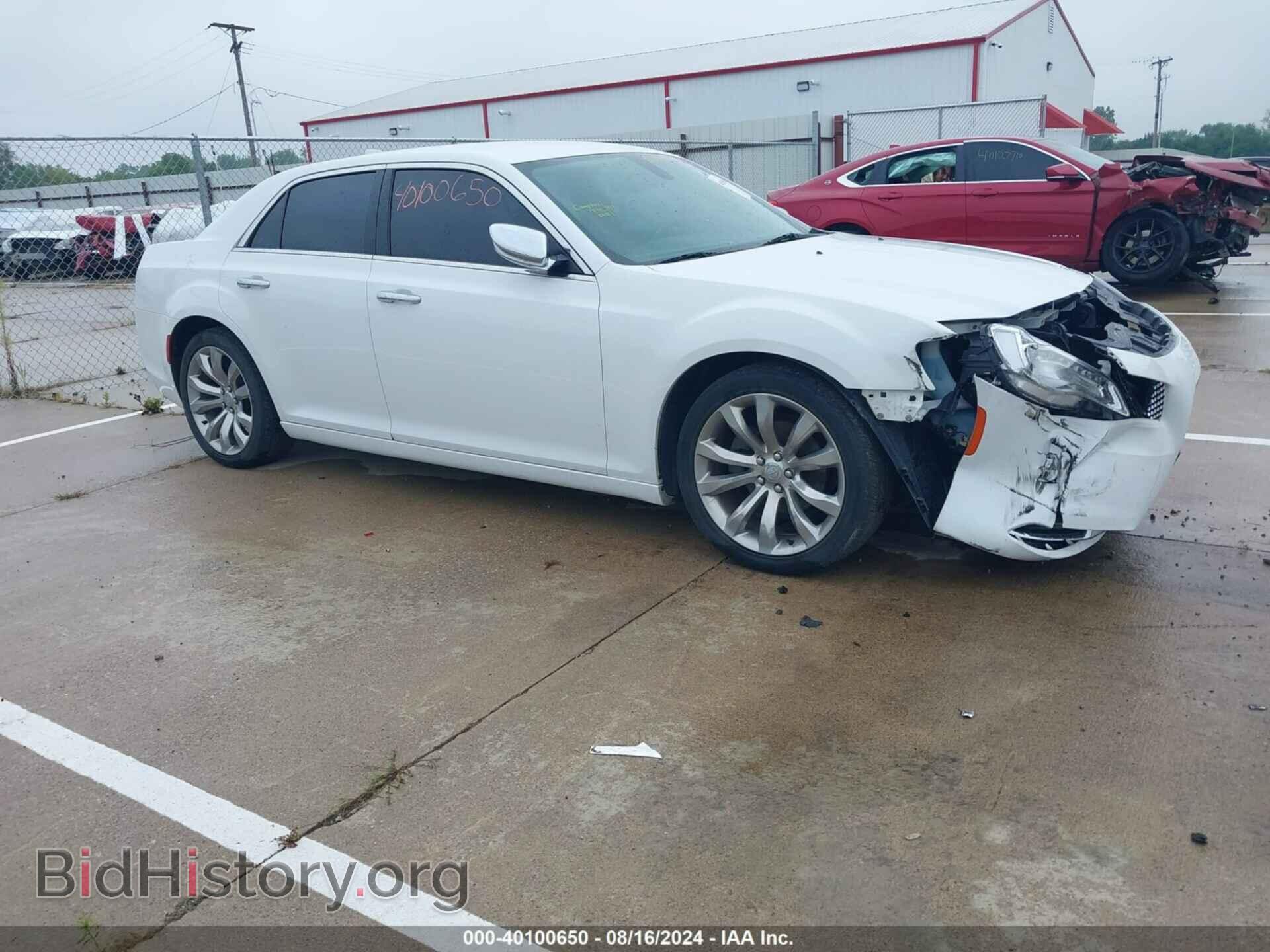 Фотография 2C3CCAEG4KH528126 - CHRYSLER 300 2019