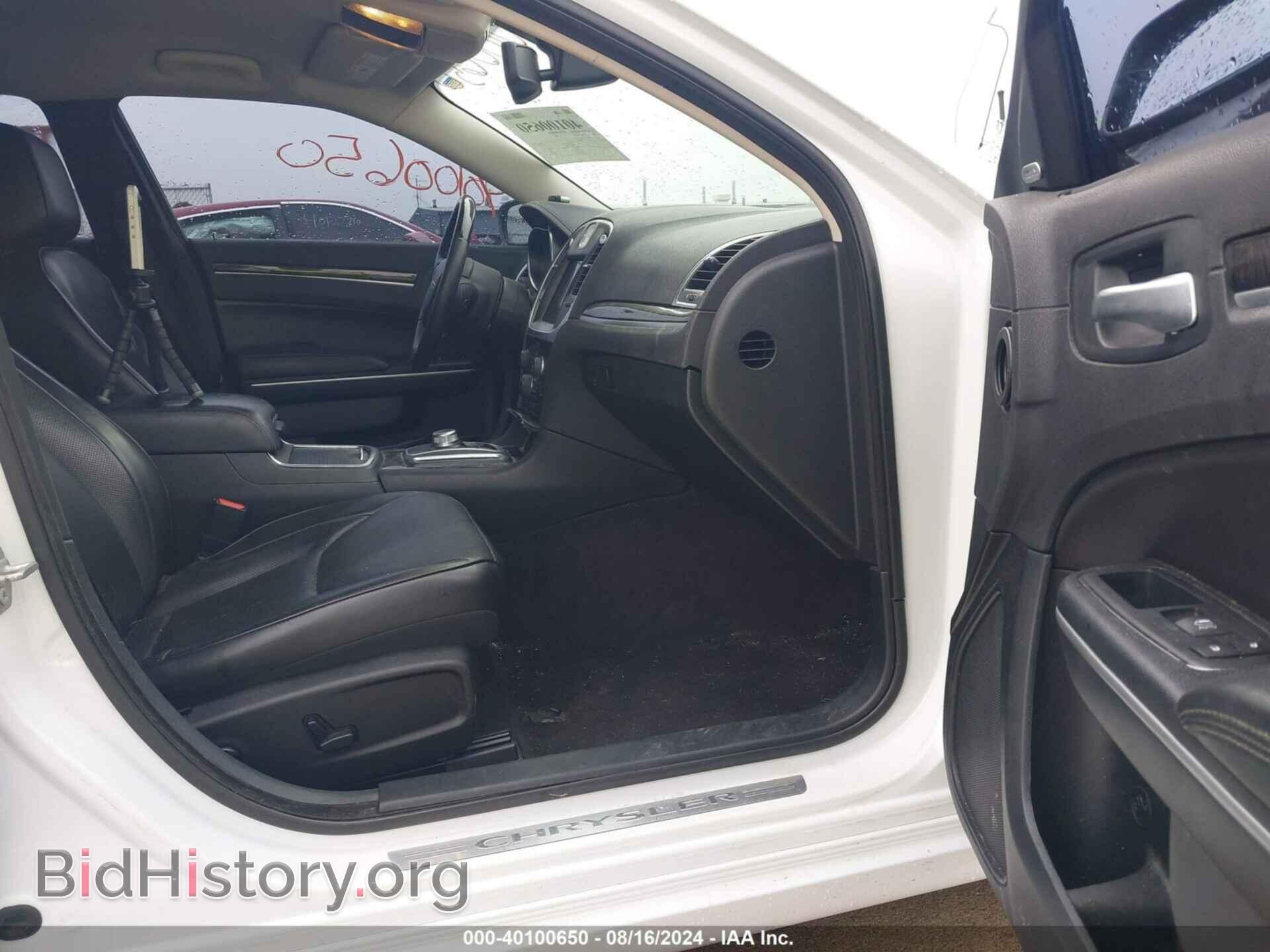 2019 CHRYSLER 300 - VIN: 2C3CCAEG4KH528126 - Фото 5