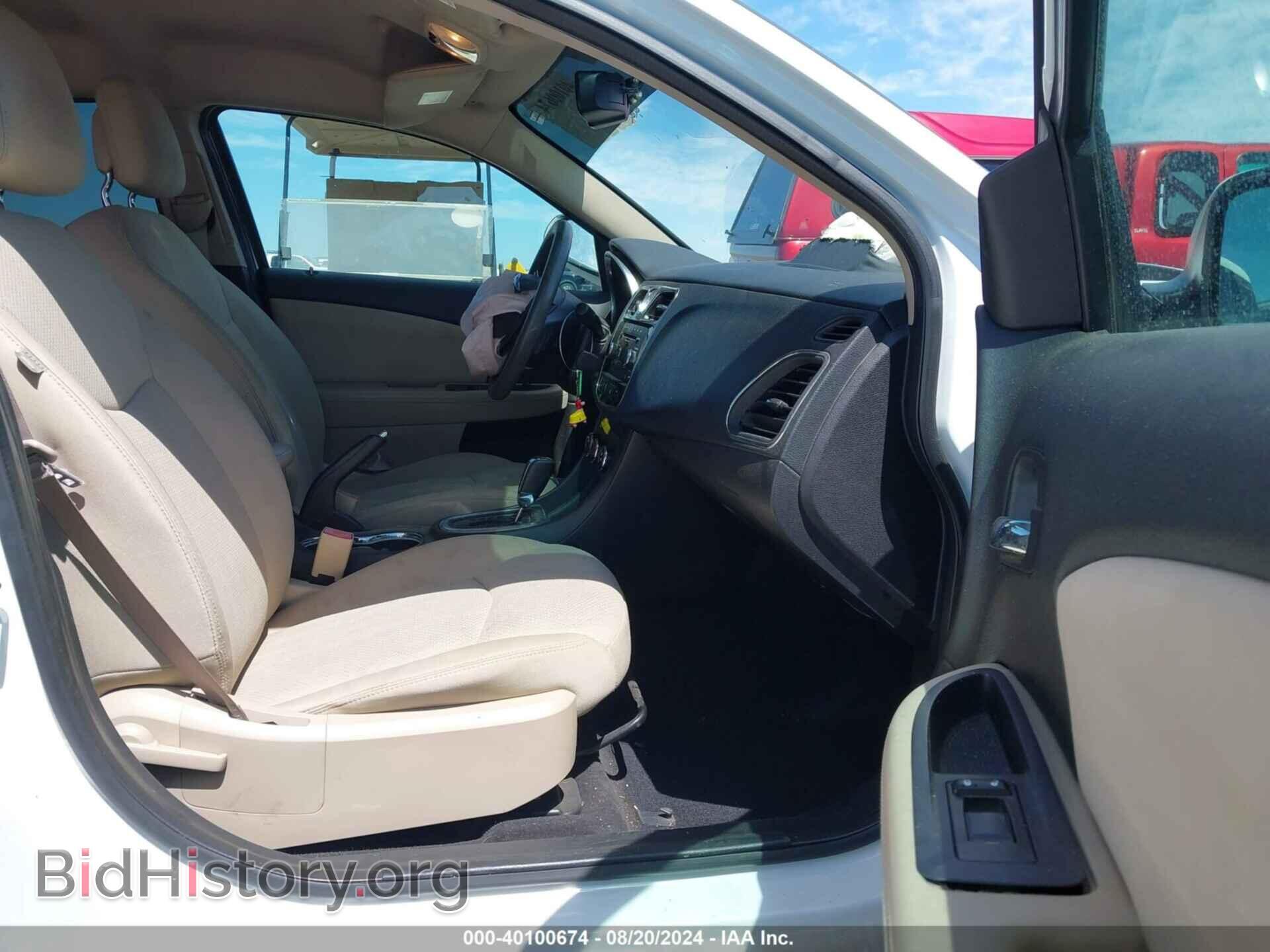 2012 CHRYSLER 200 - VIN: 1C3CCBAG3CN261730 - Фото 5