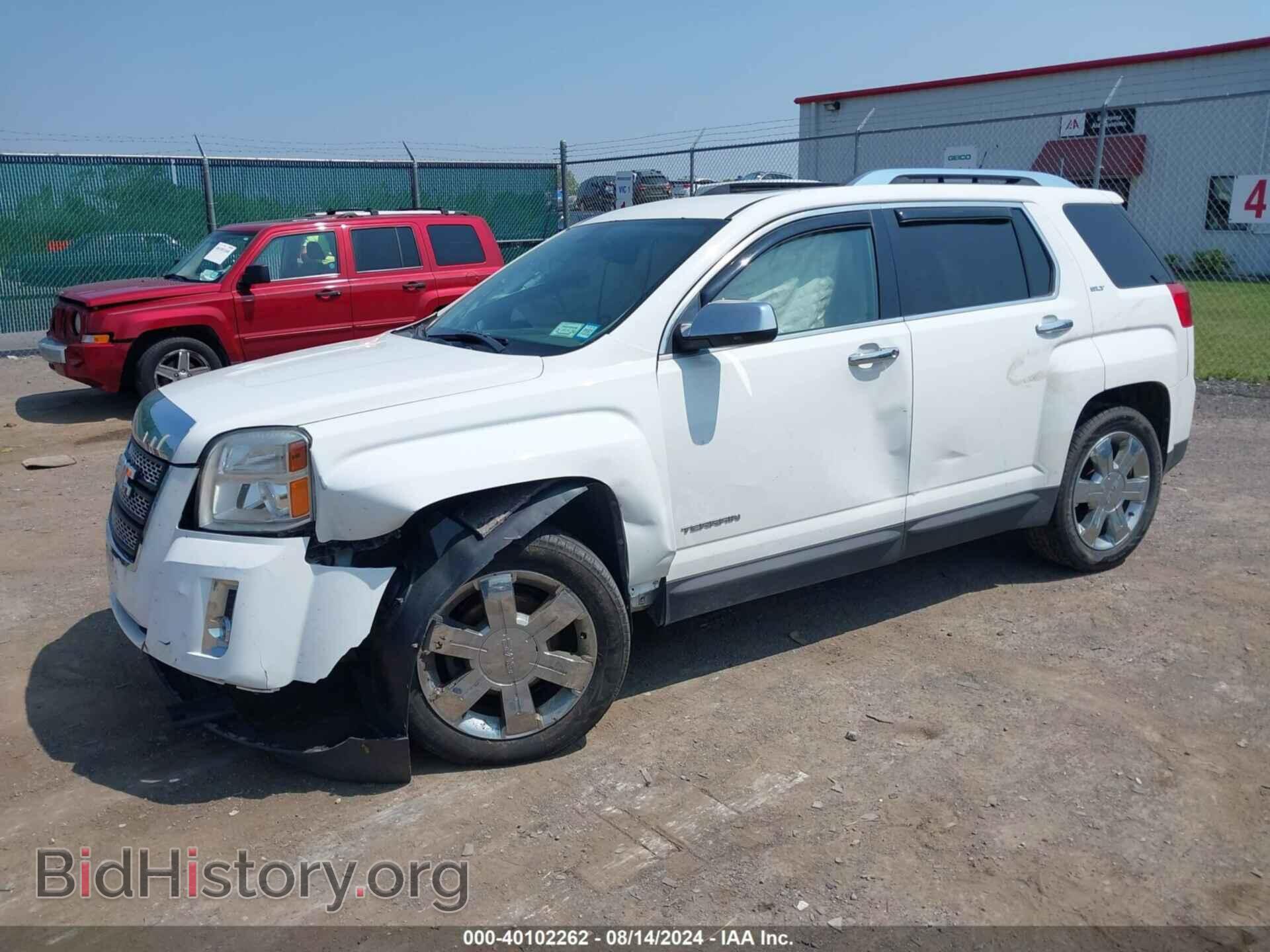 2011 GMC TERRAIN - VIN: 2CTFLXE54B6290711 - Photo 2