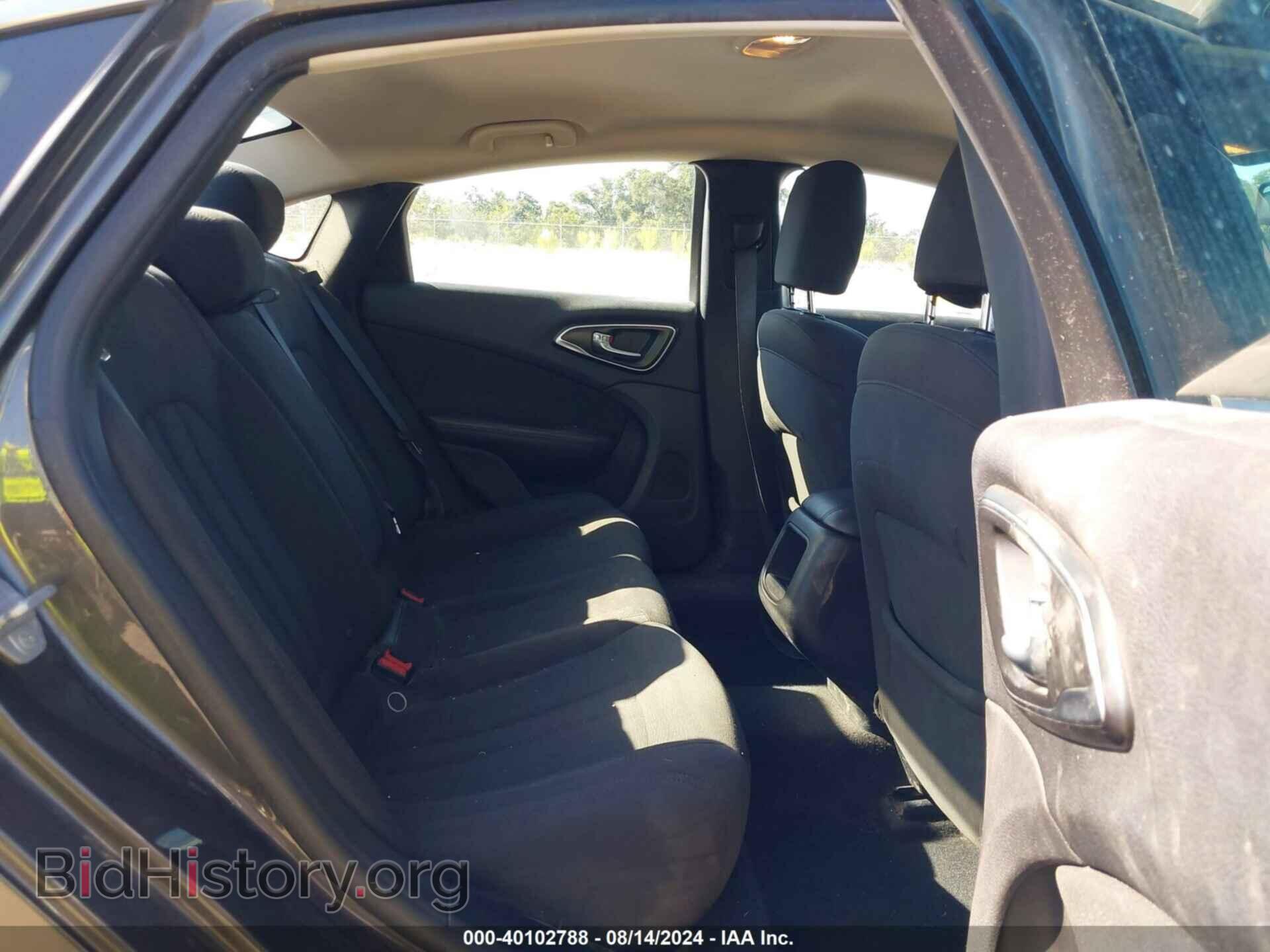 2016 CHRYSLER 200 - VIN: 1C3CCCAB5GN163668 - Фото 8