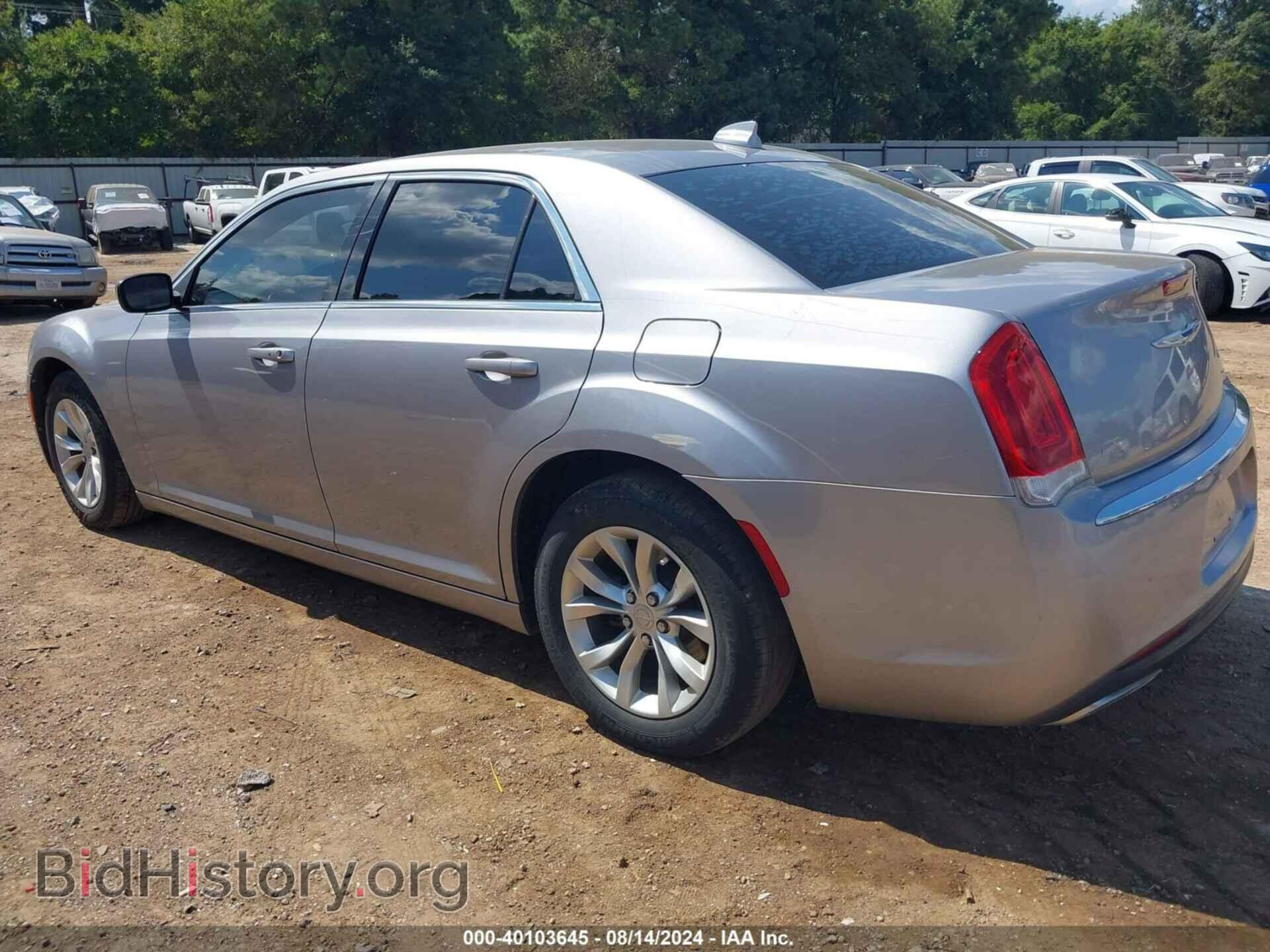 2015 CHRYSLER 300 - VIN: 2C3CCAAG6FH903915 - Фото 3