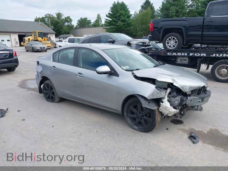 2011 Mazda MAZDA3 I Touring (VIN JM1BL1VG9B1362966) — фото 1 из 17, IAAI, повреждение: передняя часть