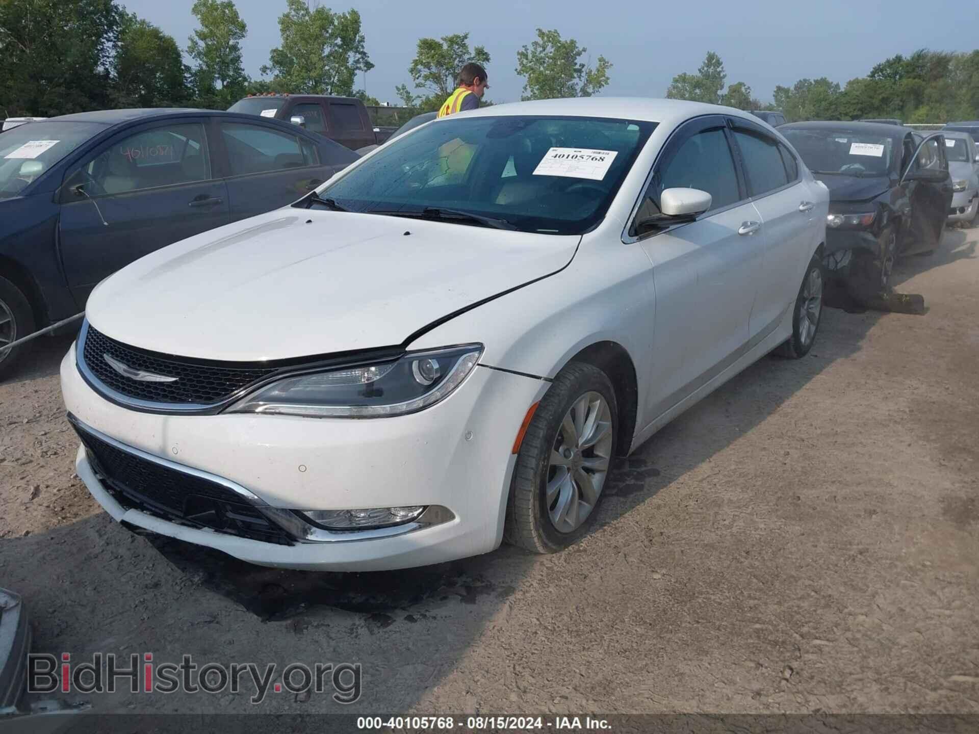 2015 CHRYSLER 200 - VIN: 1C3CCCCGXFN500584 - Фото 2