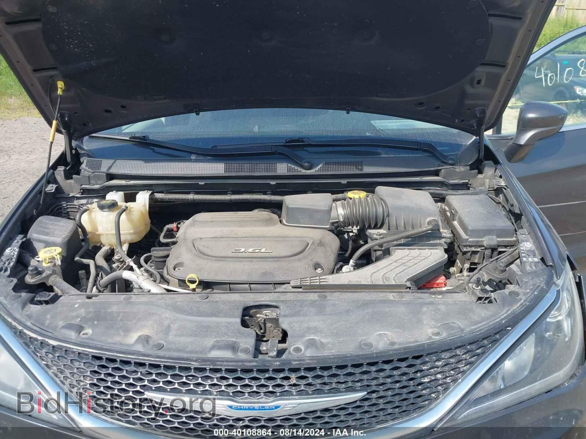 2018 CHRYSLER PACIFICA - VIN: 2C4RC1FG9JR157218 - Photo 10