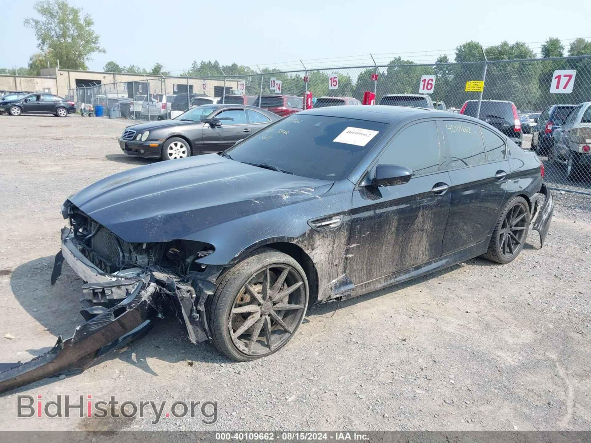 2013 BMW M5 - VIN: WBSFV9C56DC772507 - Фото 2