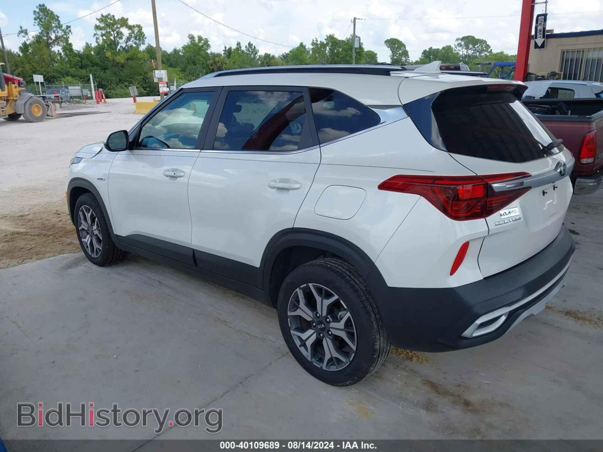2021 KIA SELTOS - VIN: KNDERCAA8M7095859 - Фото 3
