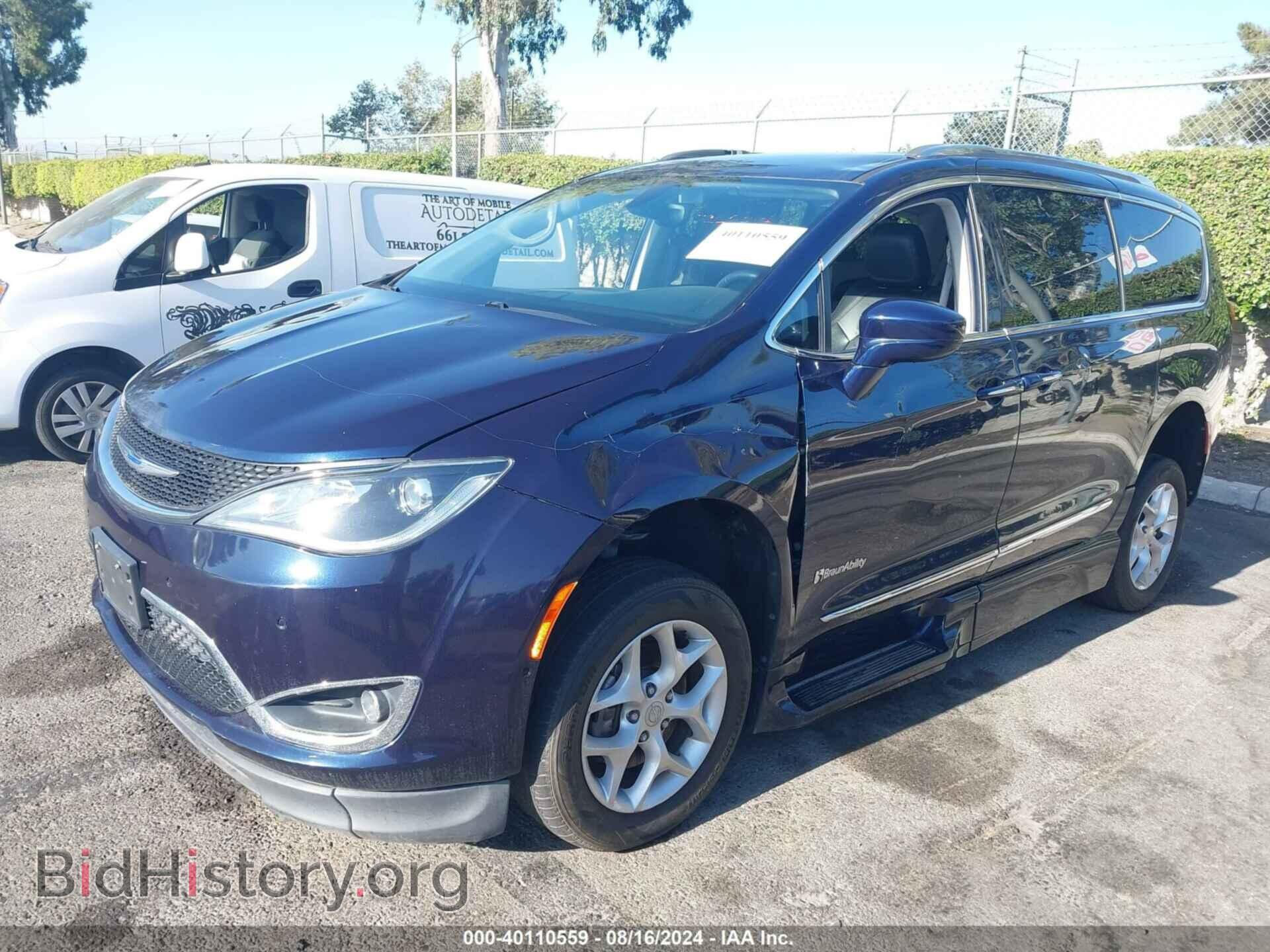 2018 CHRYSLER PACIFICA - VIN: 2C4RC1BG2JR321009 - Фото 2