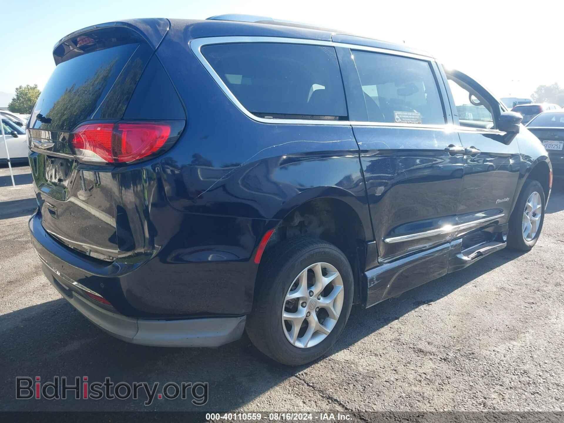 2018 CHRYSLER PACIFICA - VIN: 2C4RC1BG2JR321009 - Фото 4