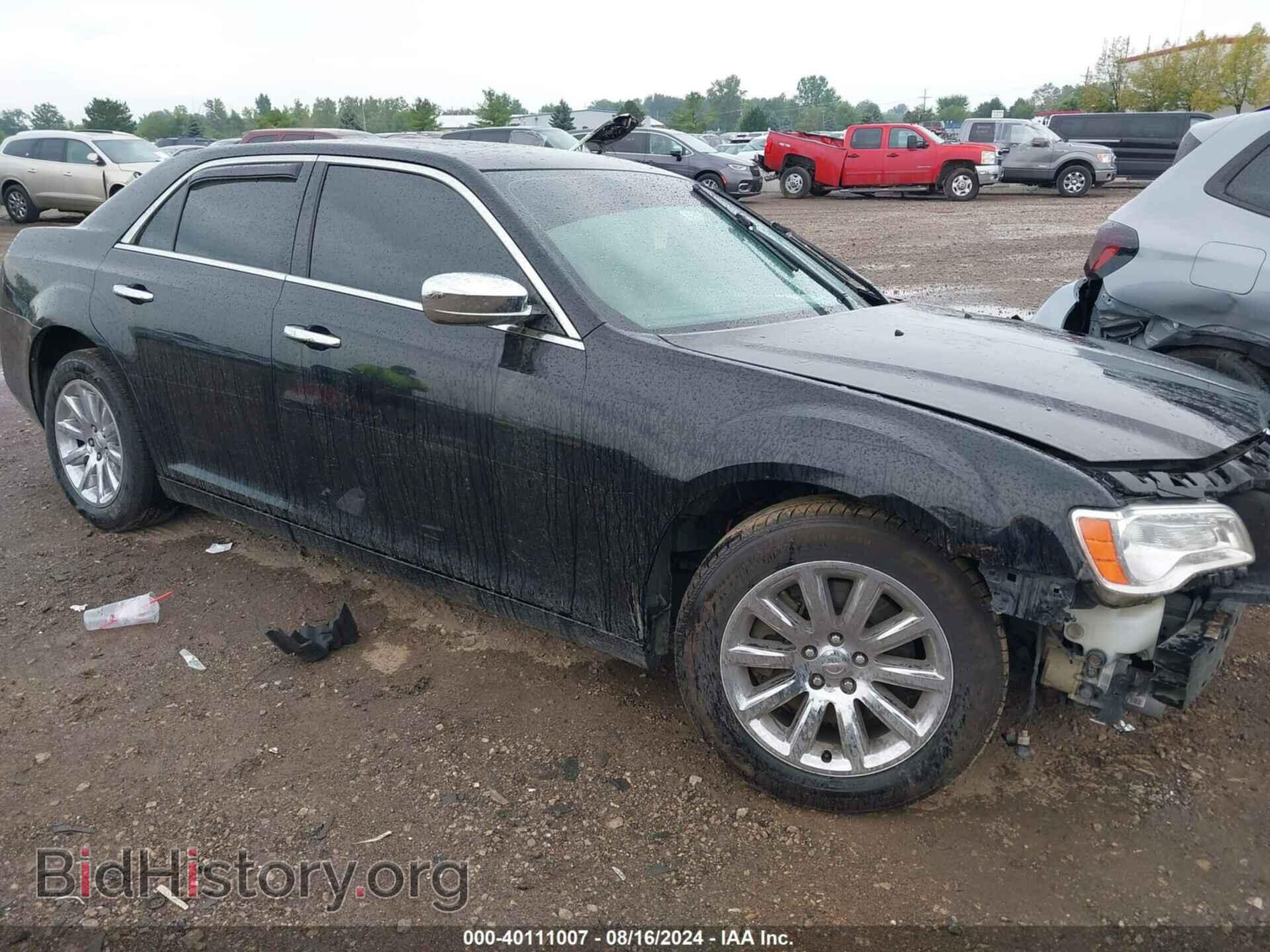 Фотография 2C3CA6CT6BH524582 - CHRYSLER 300C 2011