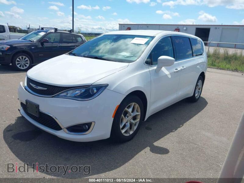 2019 Chrysler PACIFICA (VIN 2C4RC1FG8KR526068) — фото 2 из 16