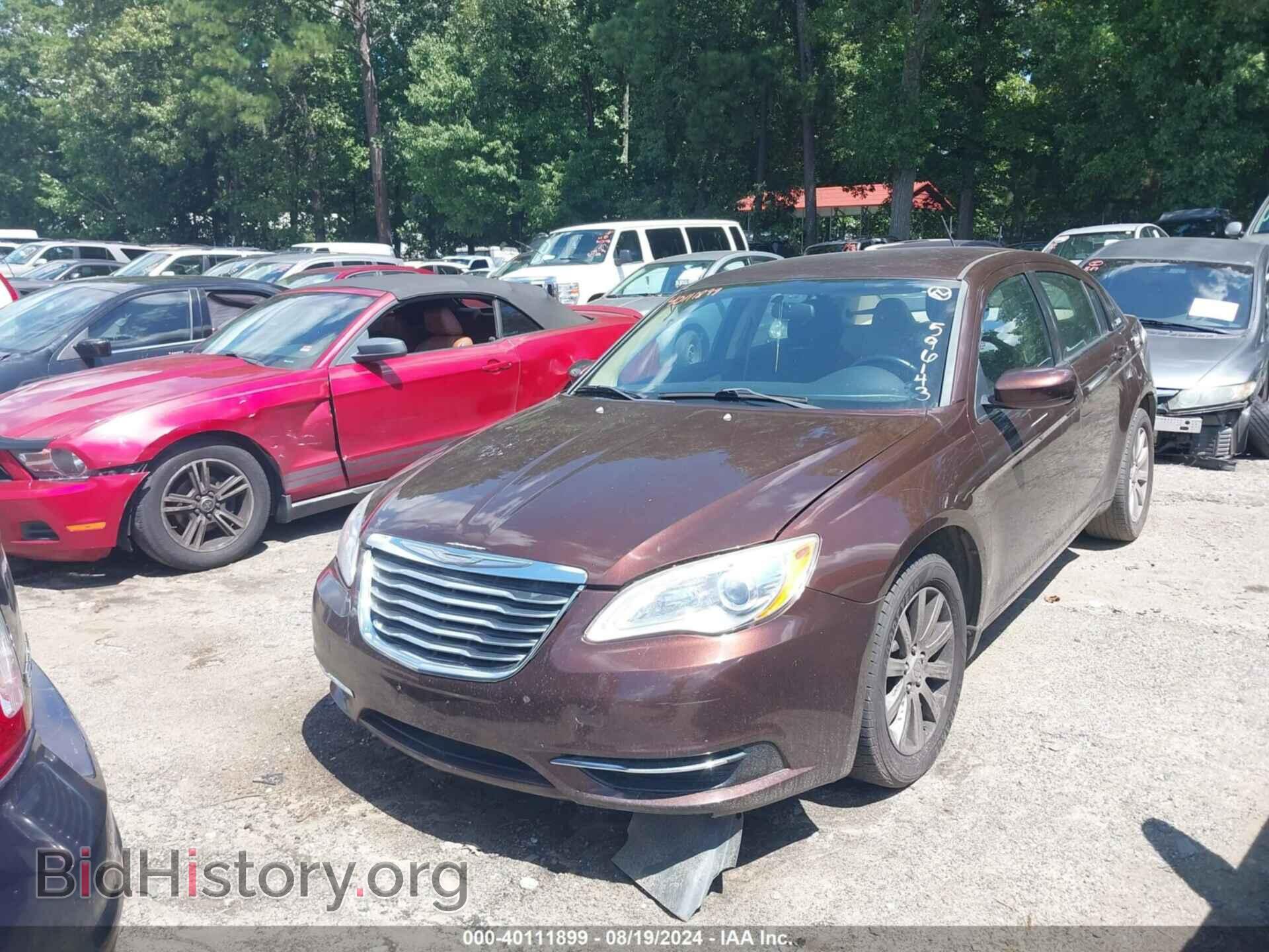 2013 CHRYSLER 200 - VIN: 1C3CCBBB2DN596143 - Фото 2