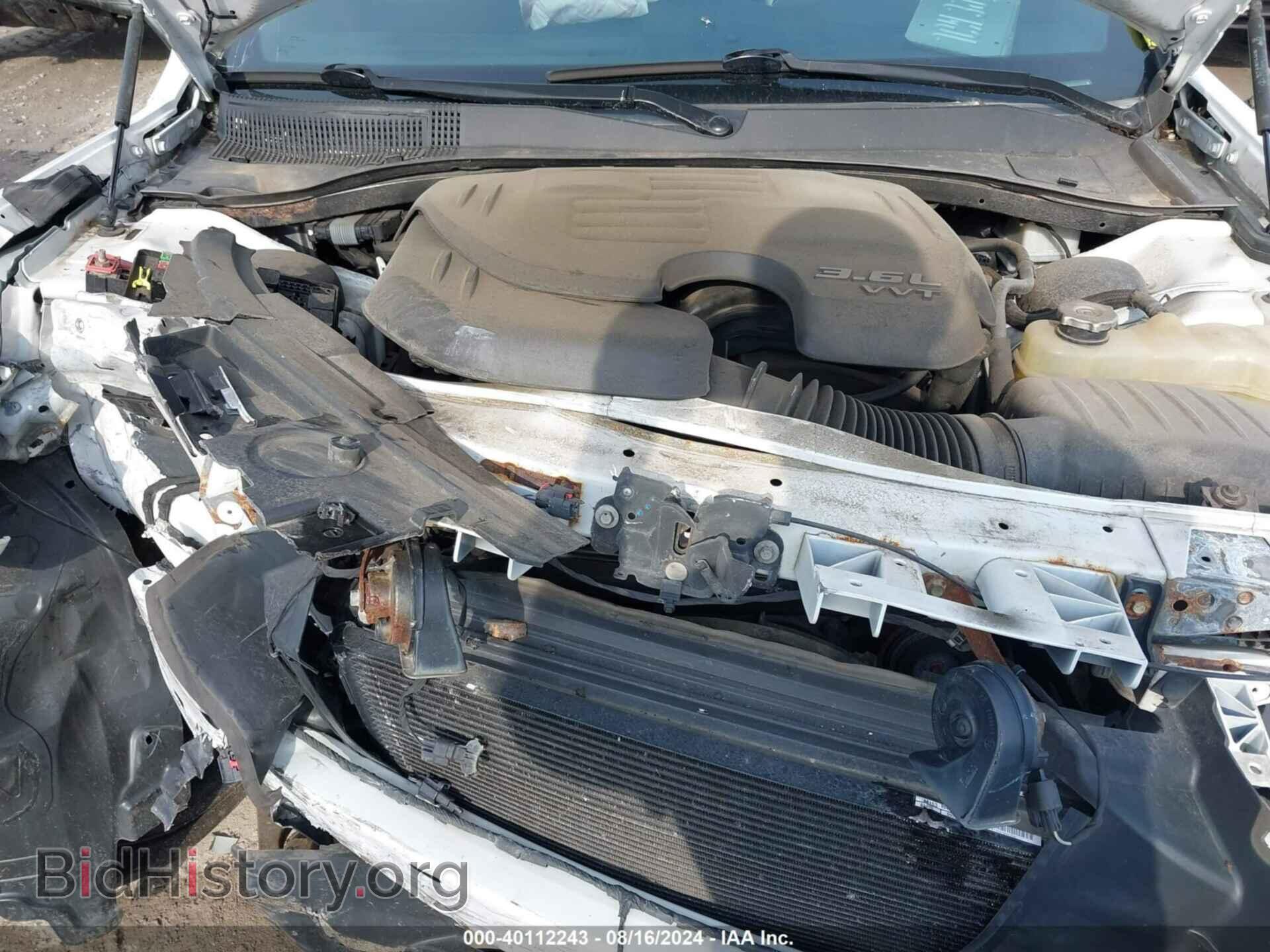 2016 CHRYSLER 300 - VIN: 2C3CCAGG8GH244342 - Фото 10