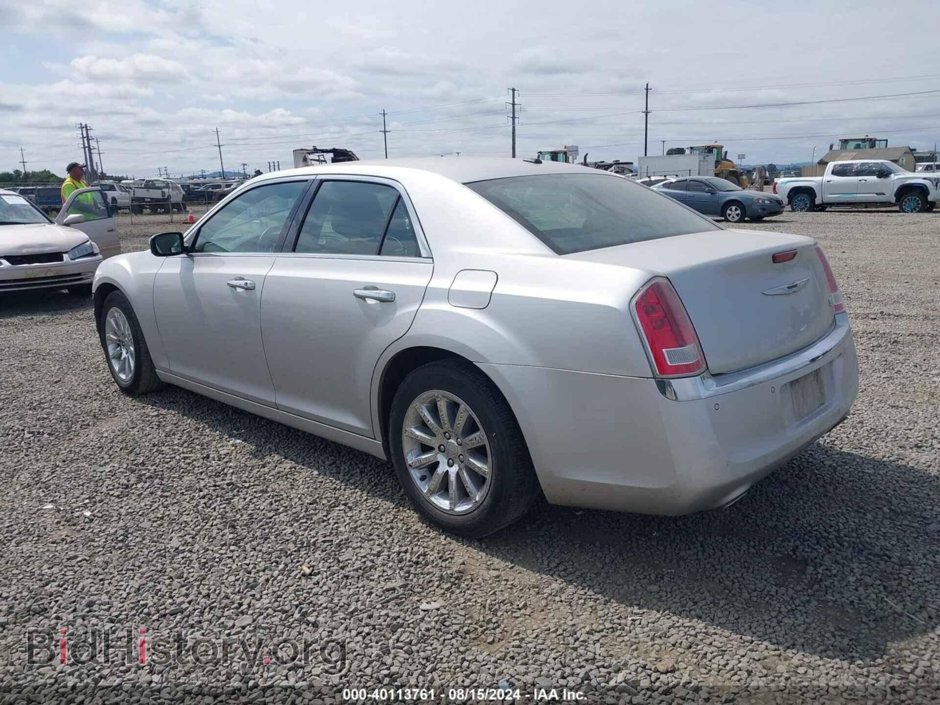2012 CHRYSLER 300 - VIN: 2C3CCACG1CH173064 - Фото 3