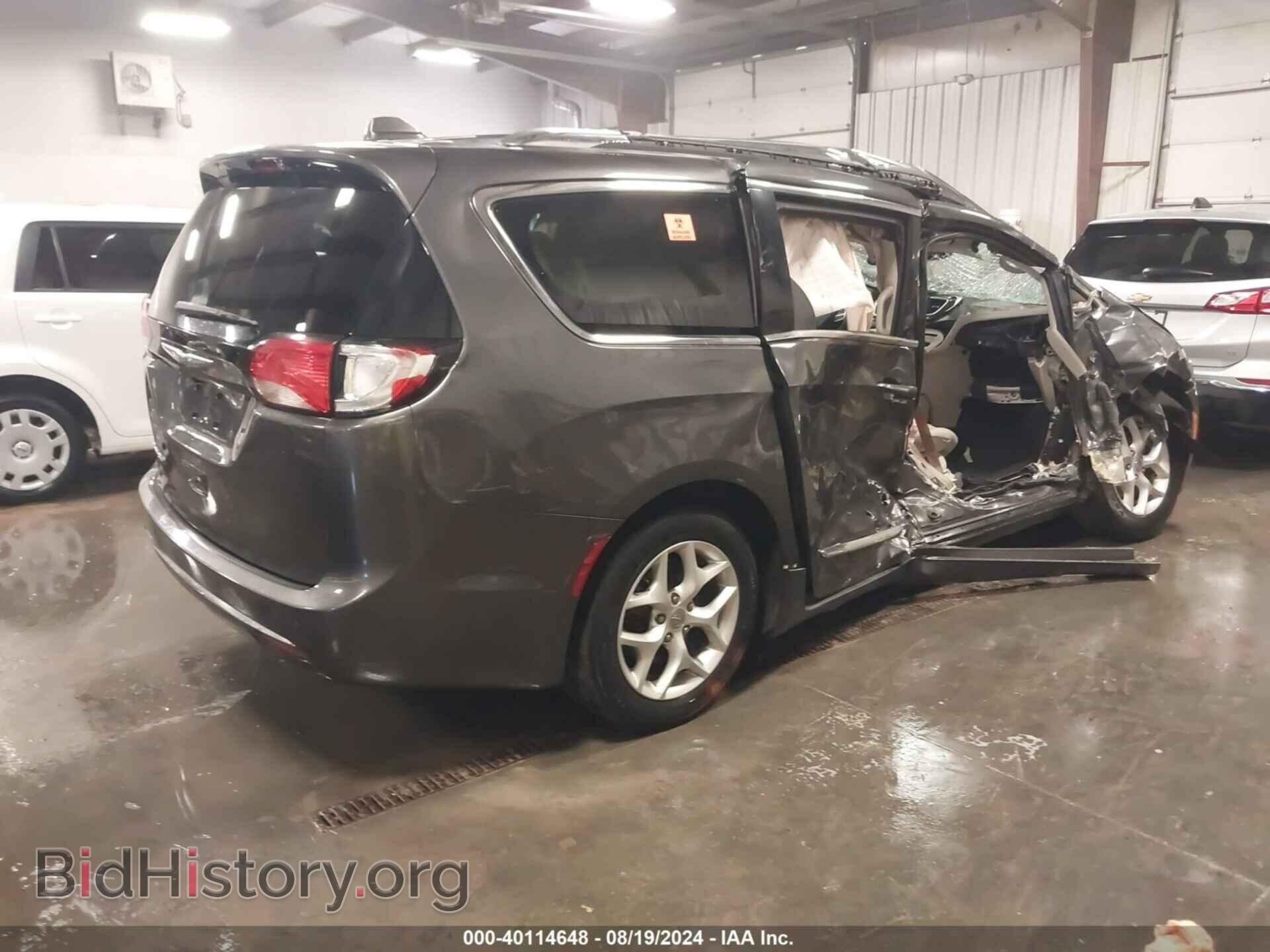 2017 CHRYSLER PACIFICA - VIN: 2C4RC1EG8HR507823 - Photo 4