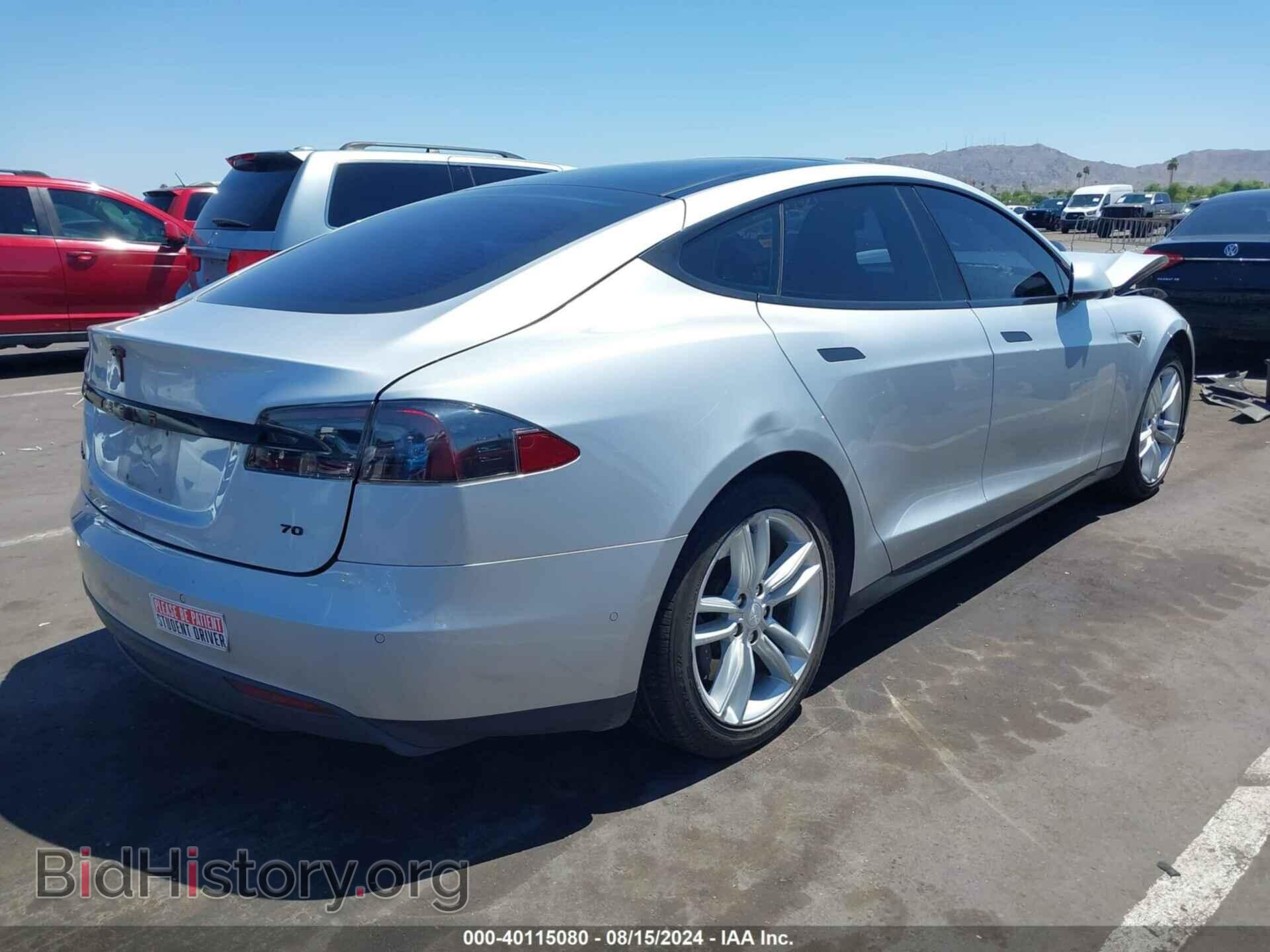 2015 TESLA MODEL S - VIN: 5YJSA1E19FF111413 - Photo 4