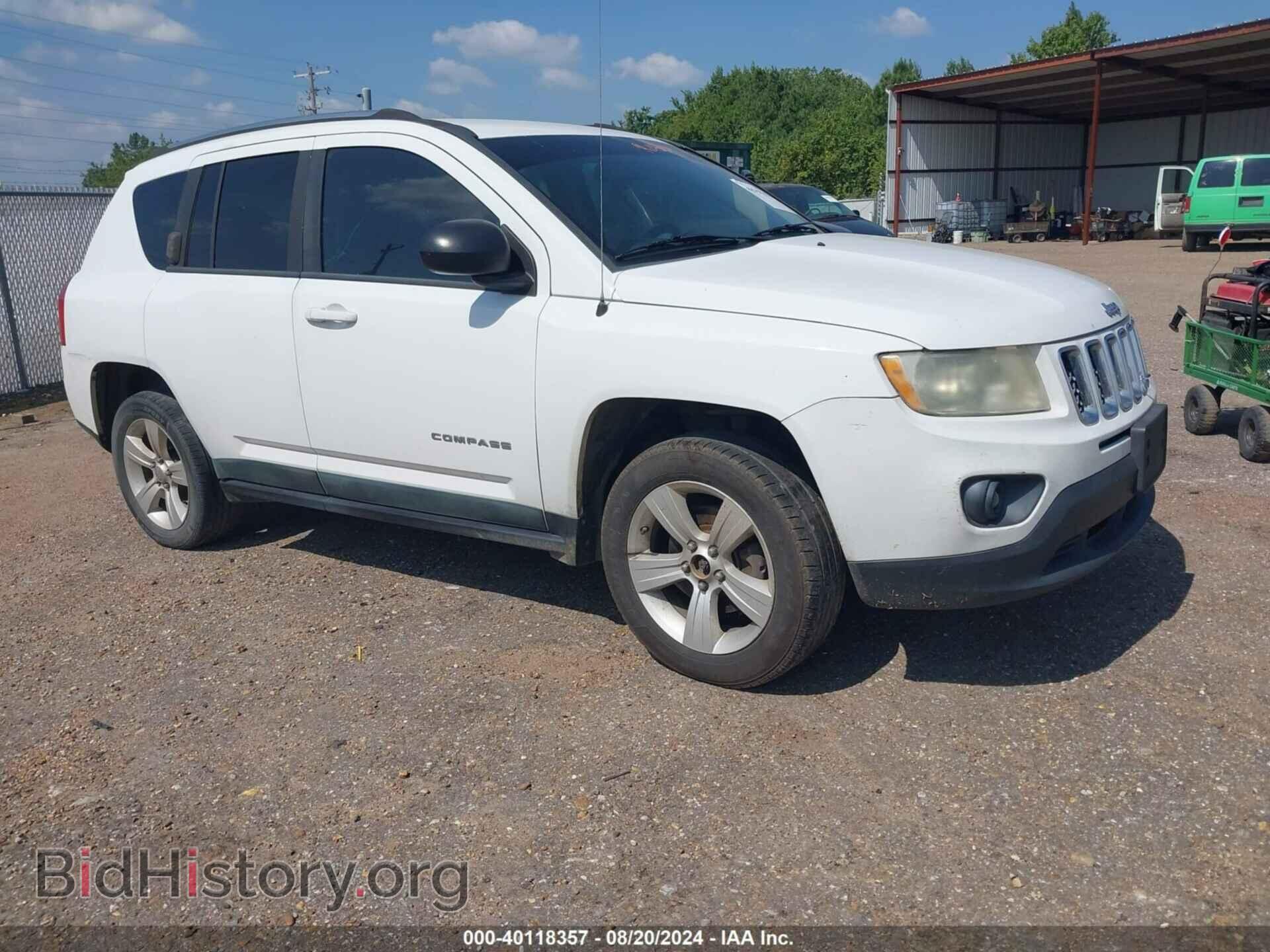 Photo 1J4NF1FB7BD197516 - JEEP COMPASS 2011
