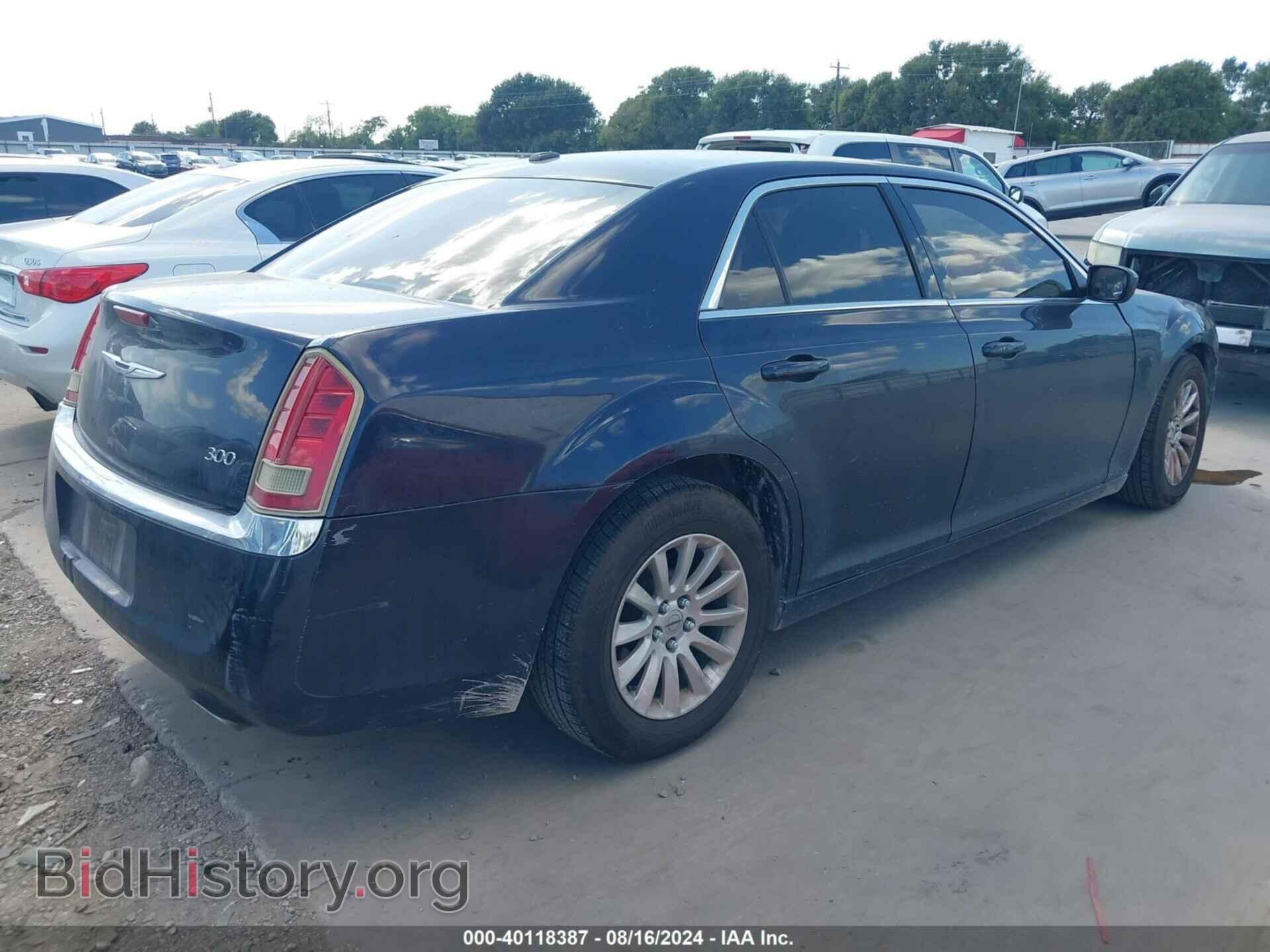 2012 CHRYSLER 300 - VIN: 2C3CCAAG2CH274004 - Фото 4