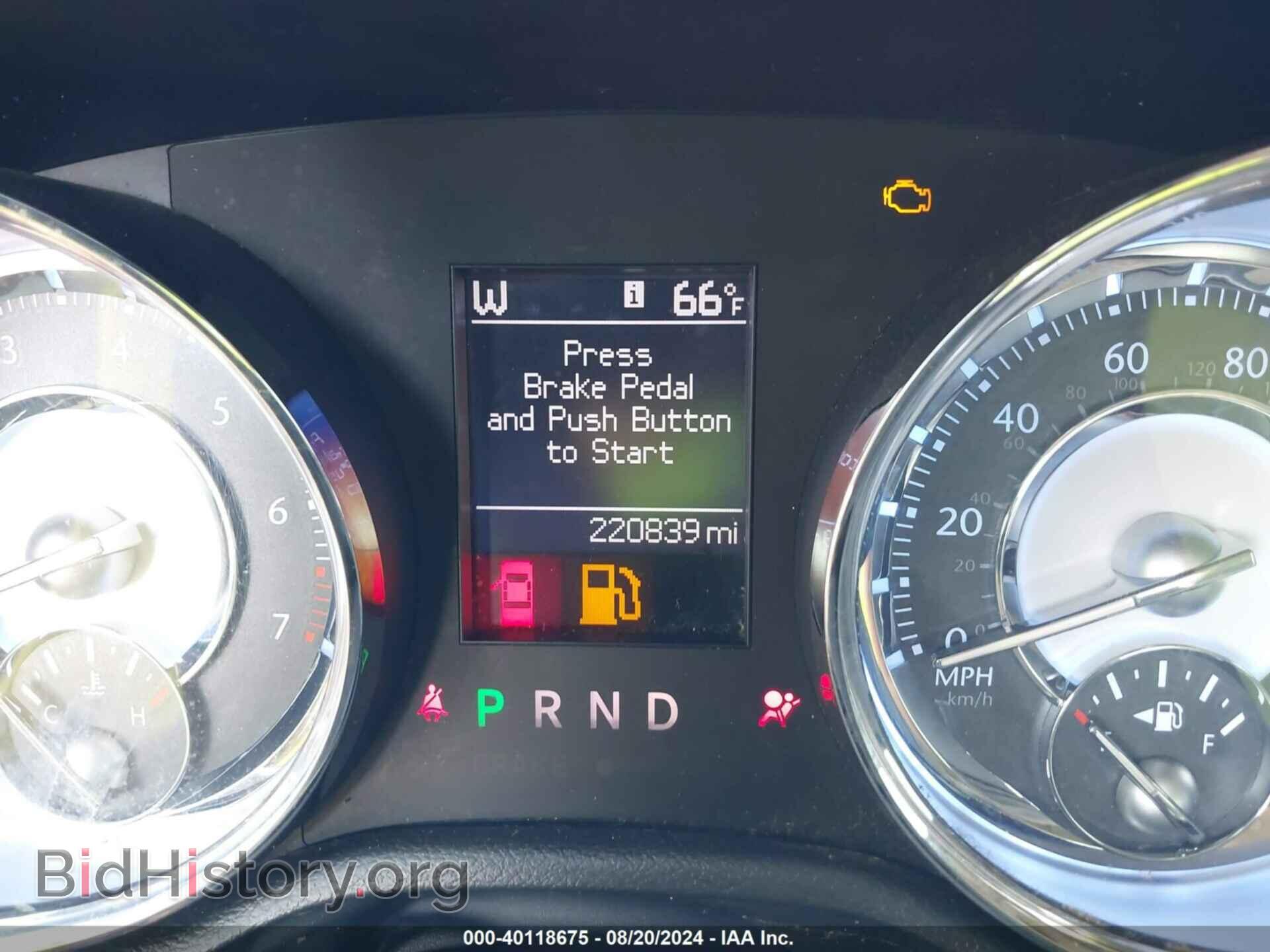 2011 CHRYSLER 300 - VIN: 2C3CA4CG8BH526180 - Фото 7