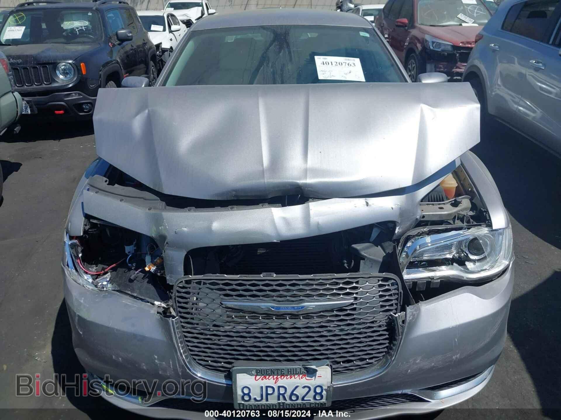 2017 CHRYSLER 300 - VIN: 2C3CCAAG3HH645940 - Фото 13