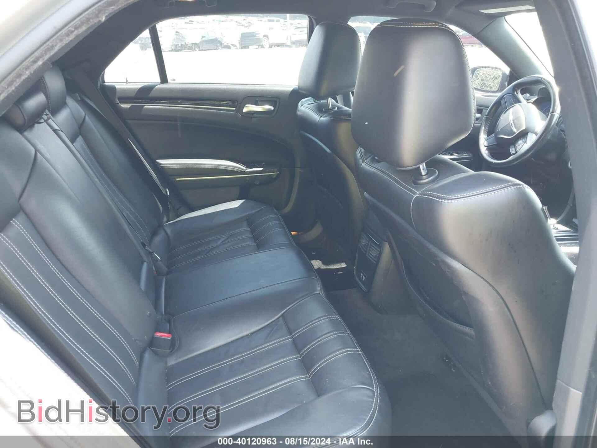 2018 CHRYSLER 300 - VIN: 2C3CCAGG0JH267458 - Фото 8